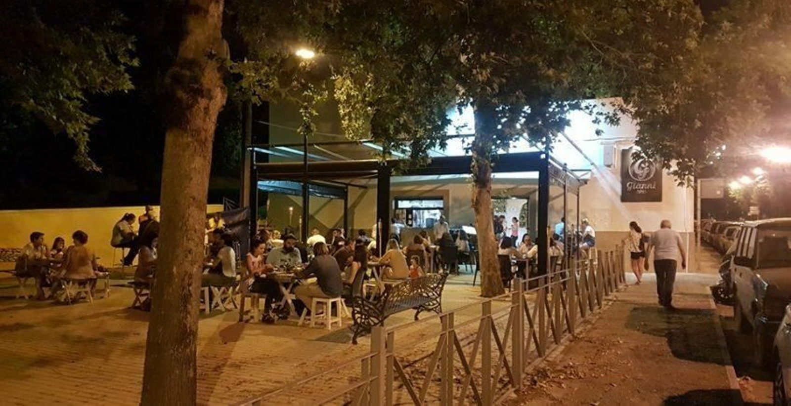 La terraza de Gianni Tapas