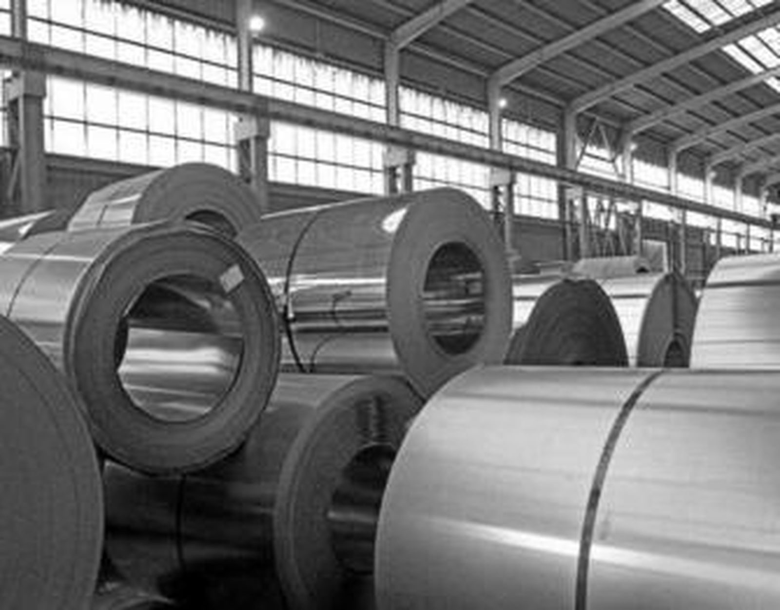 Bobinas de acero en la factoría de Palmones, a primeros de año.