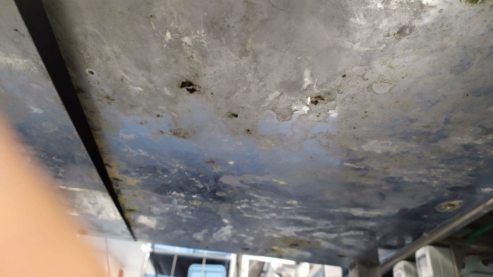 Deterioro que presenta el aparato que causó el accidente.