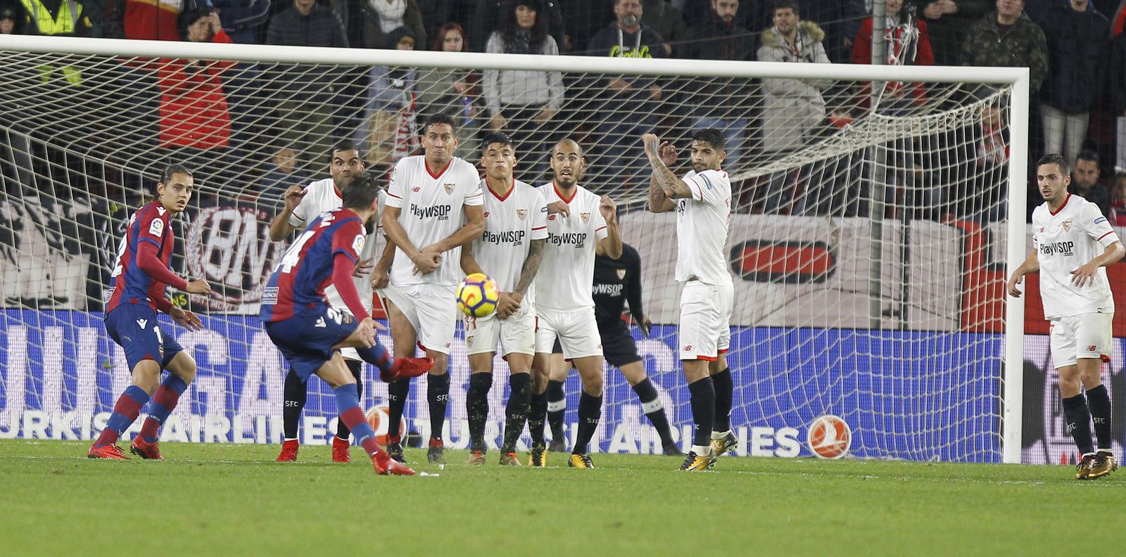 Las imágenes del Sevilla-Levante