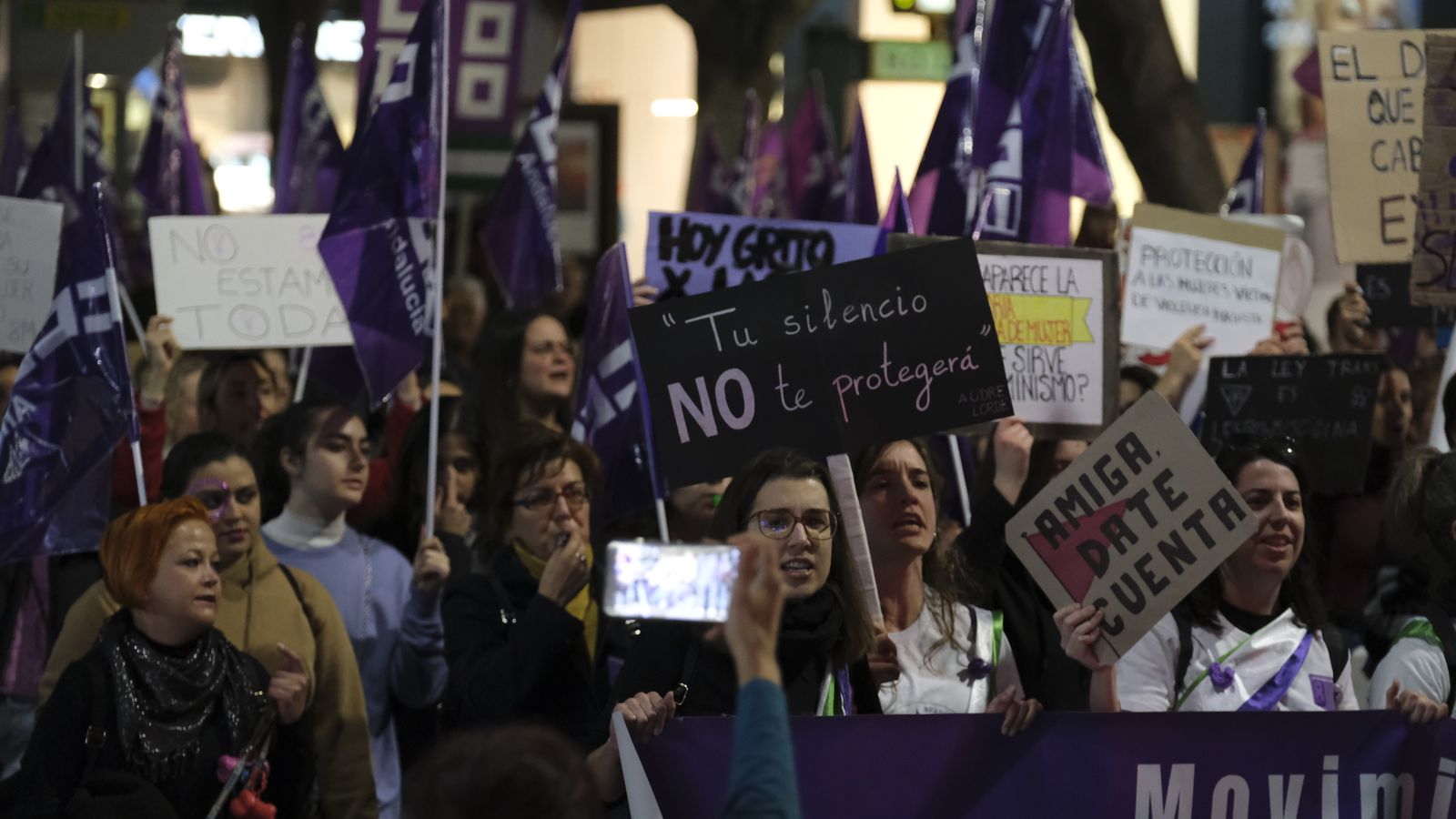 Imágenes de las manifestaciones por el Día de la Mujer en Almería