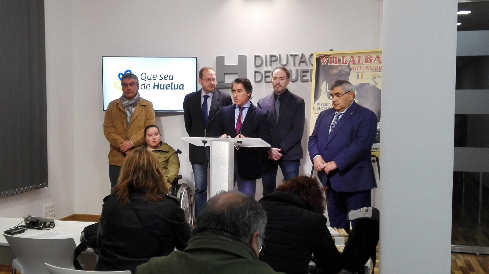 El matador de toros Manuel Campuzano durante su intervención en la rueda de prensa celebrada ayer.