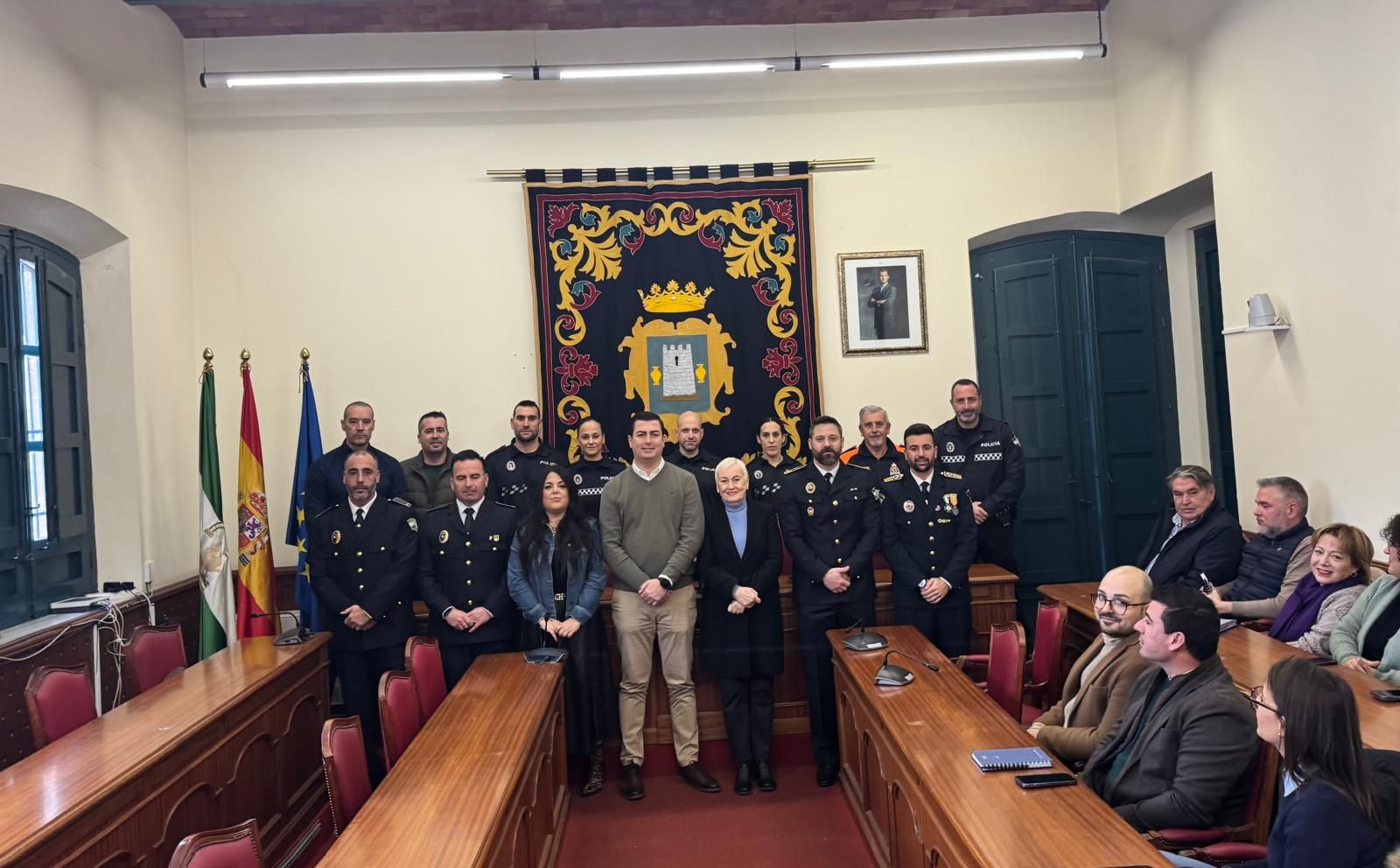 La Policía Local de Níjar ya tiene nuevo inspector jefe y nuevos oficiales.