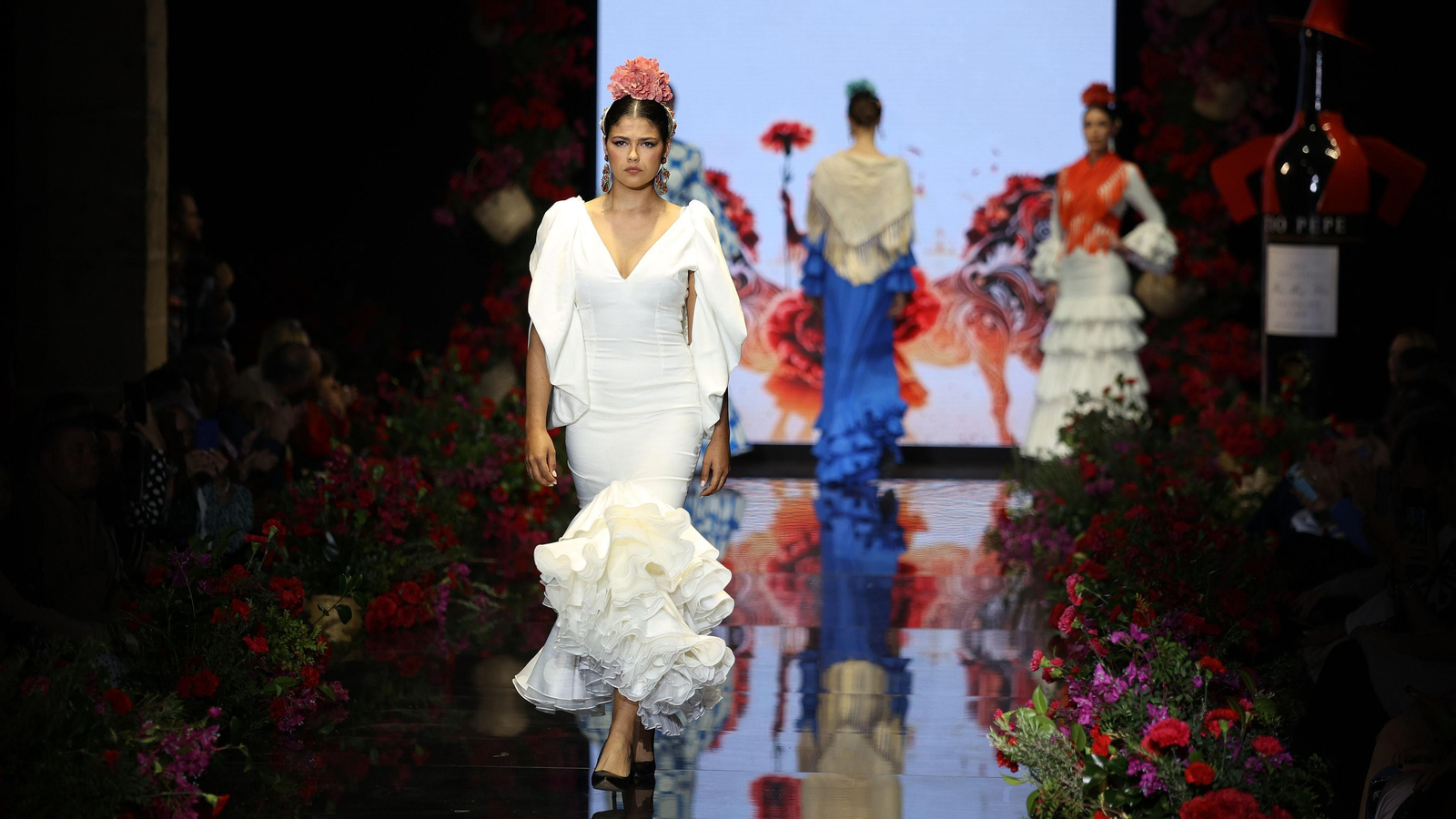 Desfile de Inmaculada González en la Pasarela Flamenca Tío Pepe Jerez 2024