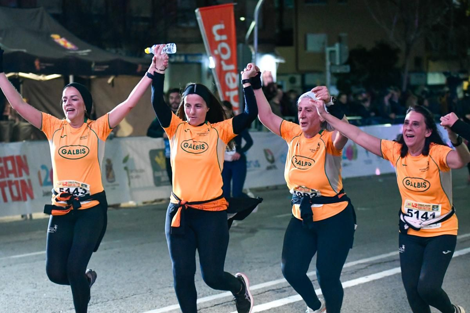 En imágenes: búscate en tu llegada a meta de la Carrera de San Antón 2025 (12)