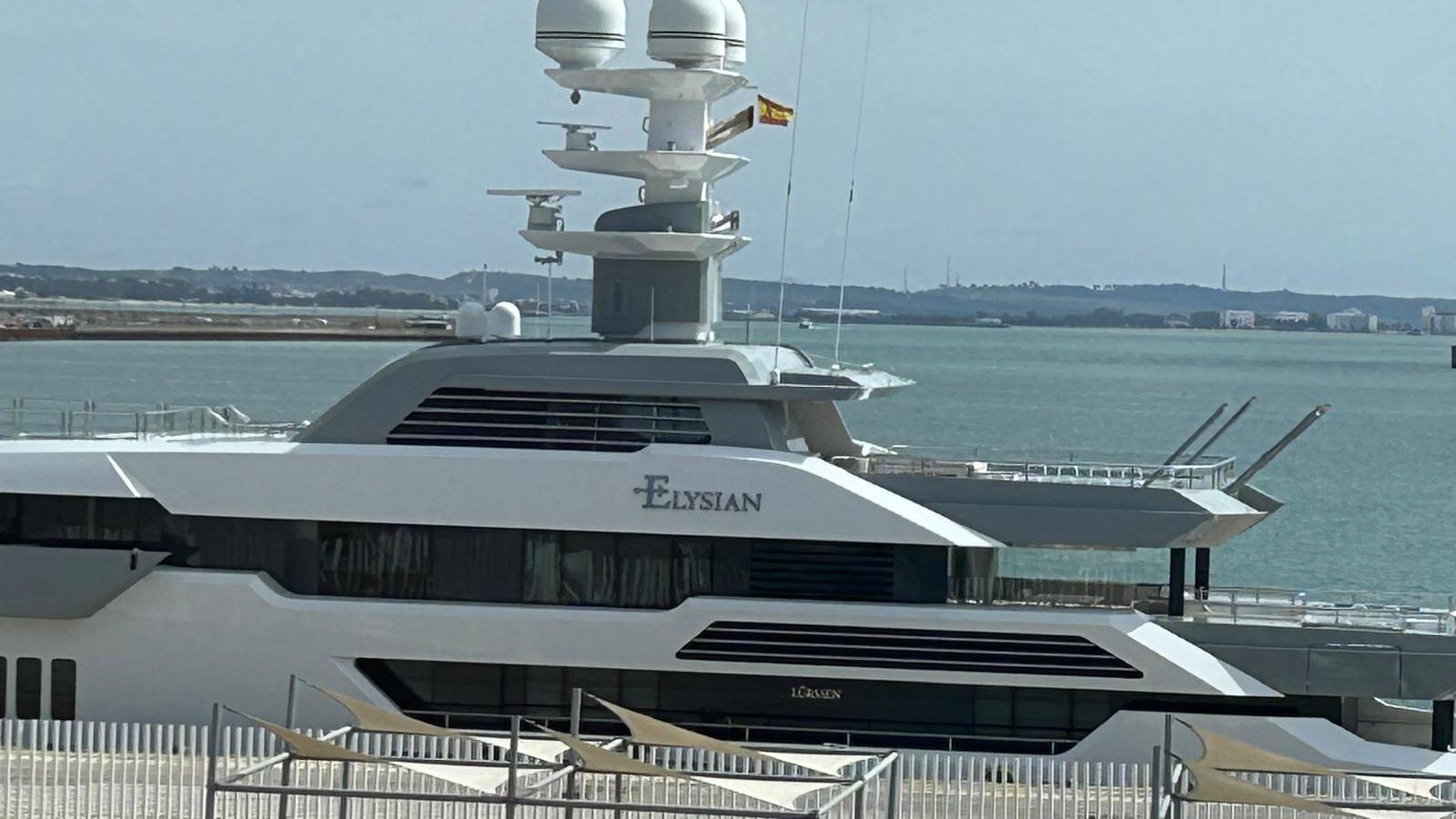El yate de lujo fue rabautizado con el nombre de Elysian El yate de lujo fue rabautizado con el nombre de Elysian