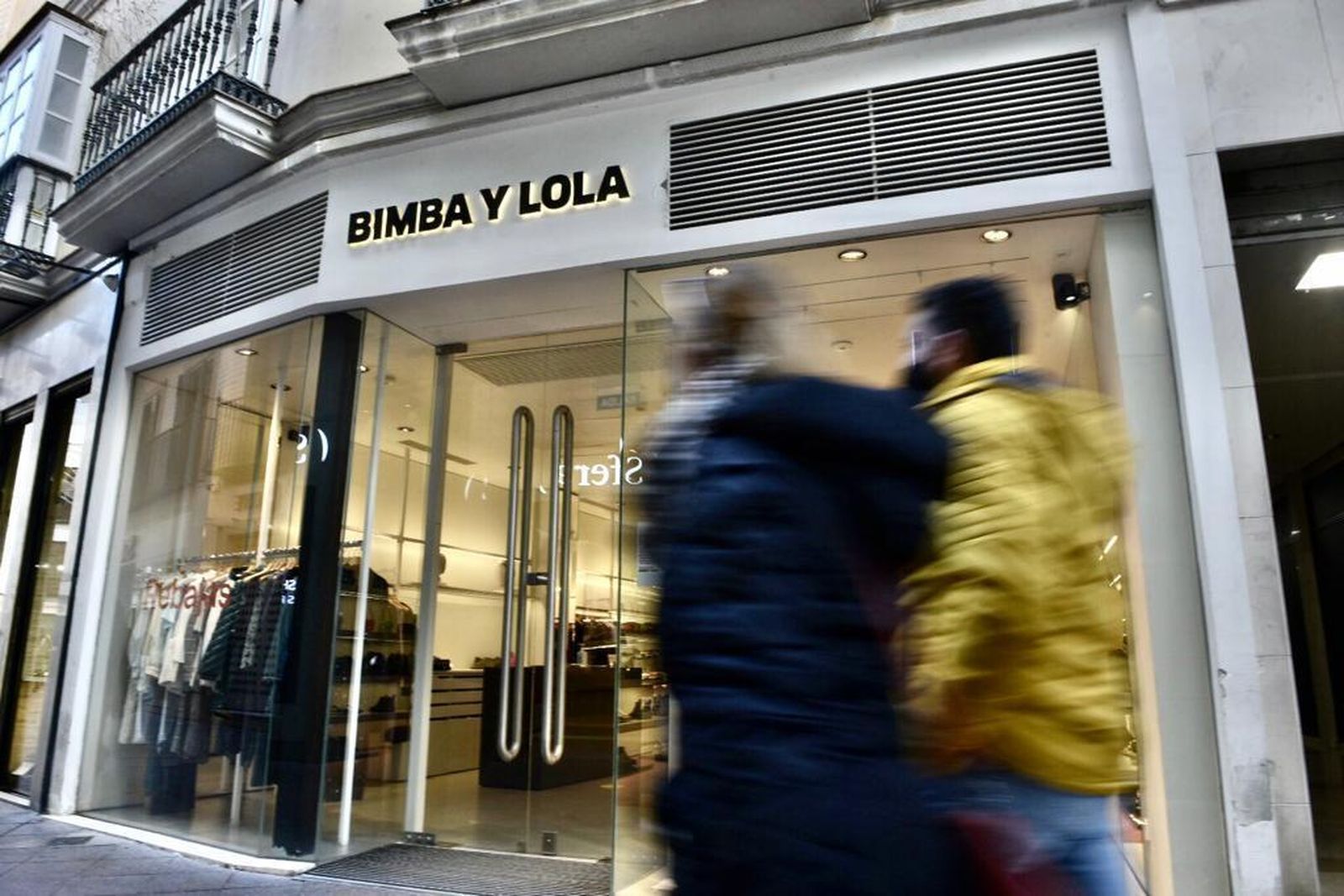 La tienda Bimba y Lola de la calle Rioja, donde se ha cometido el robo.