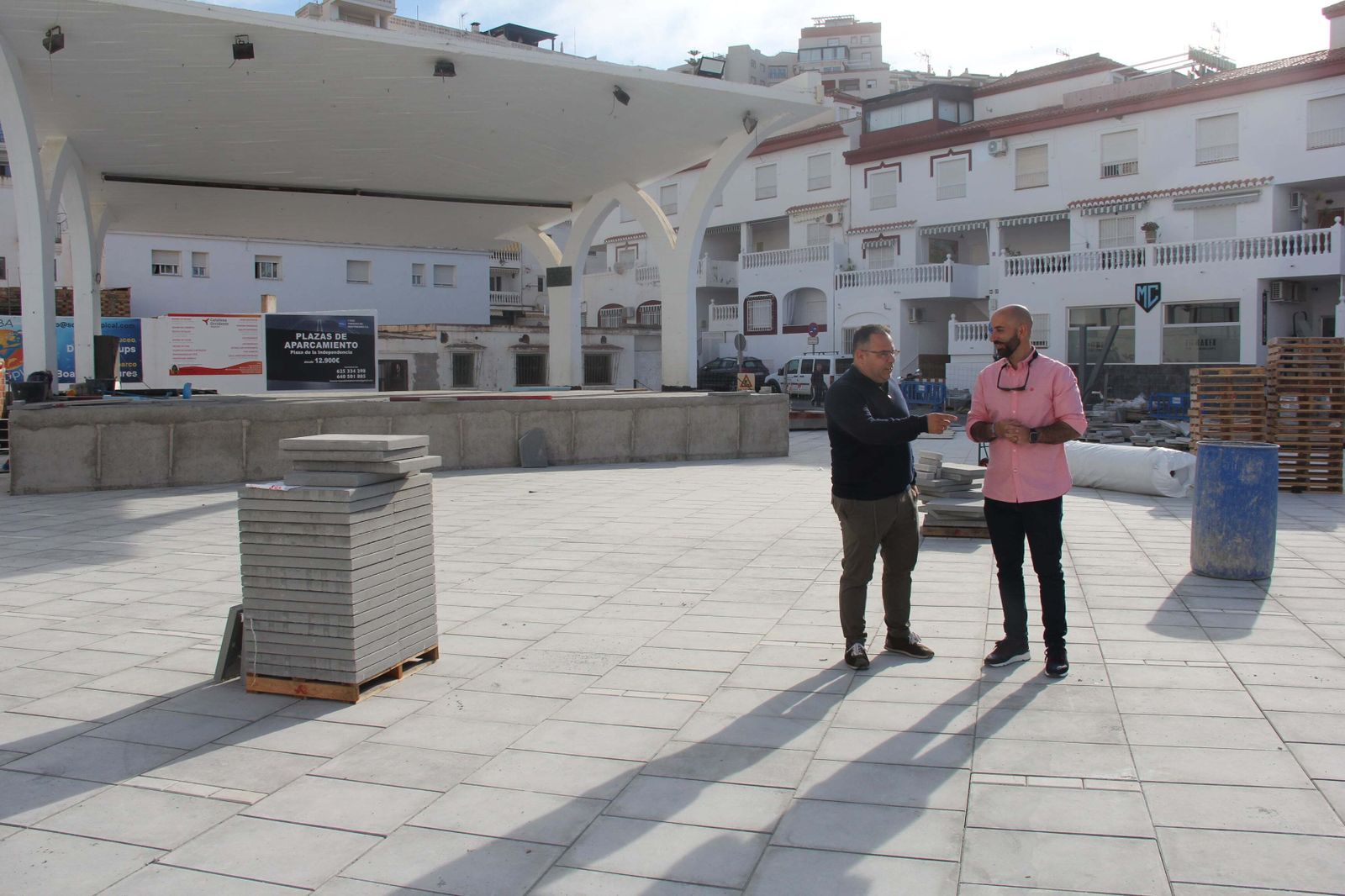 La remodelación de la plaza de la Independencia de La Herradura afronta su recta final