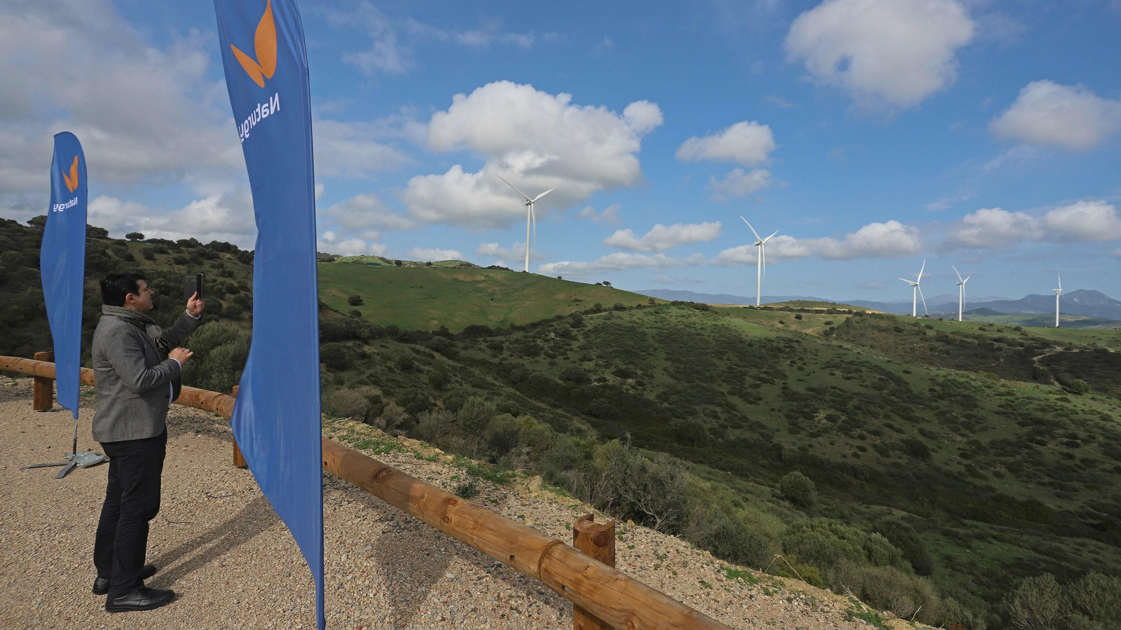 Las mejores fotos de la inauguración del parque eólico de Naturgy en Tesorillo
