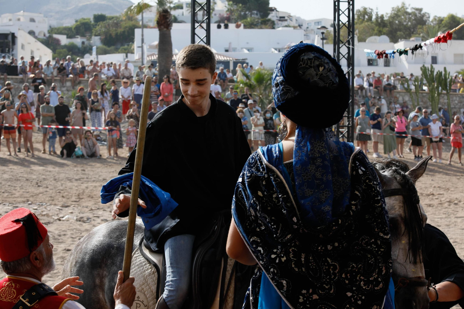 La carrera de cintas y la exhibición de caballos de los Moros y Cristianos de Mojácar, en imágenes