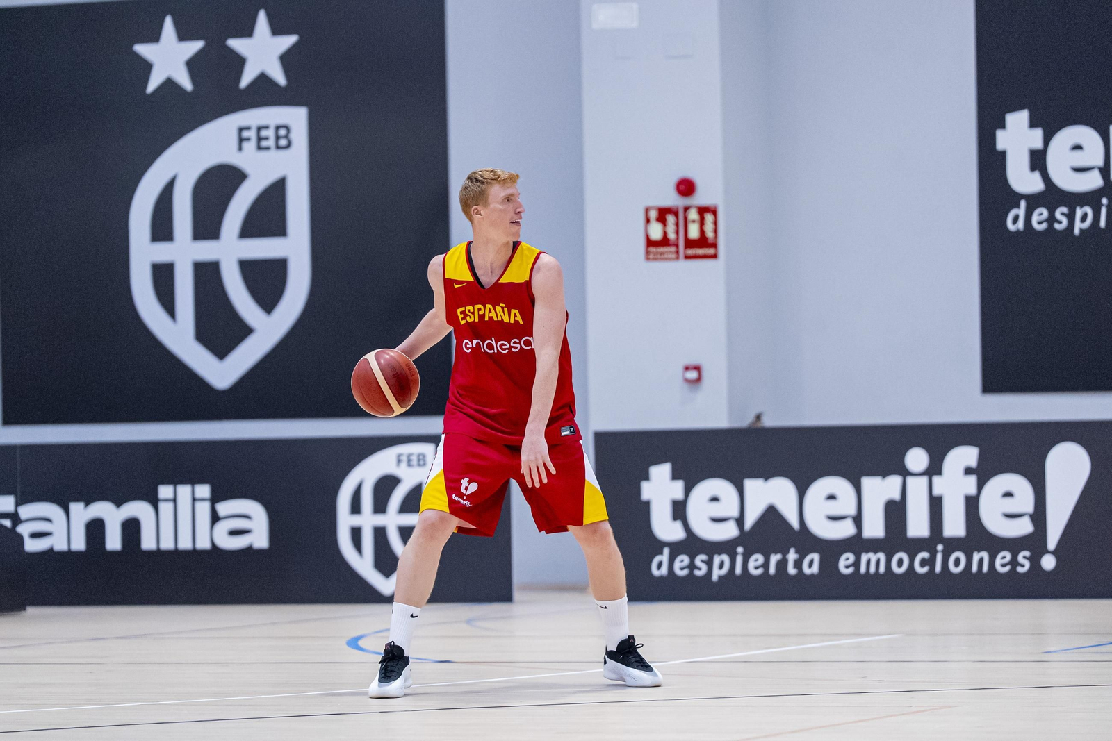 El primer entrenamiento de España con Mario Saint-Supéry y Alberto Díaz