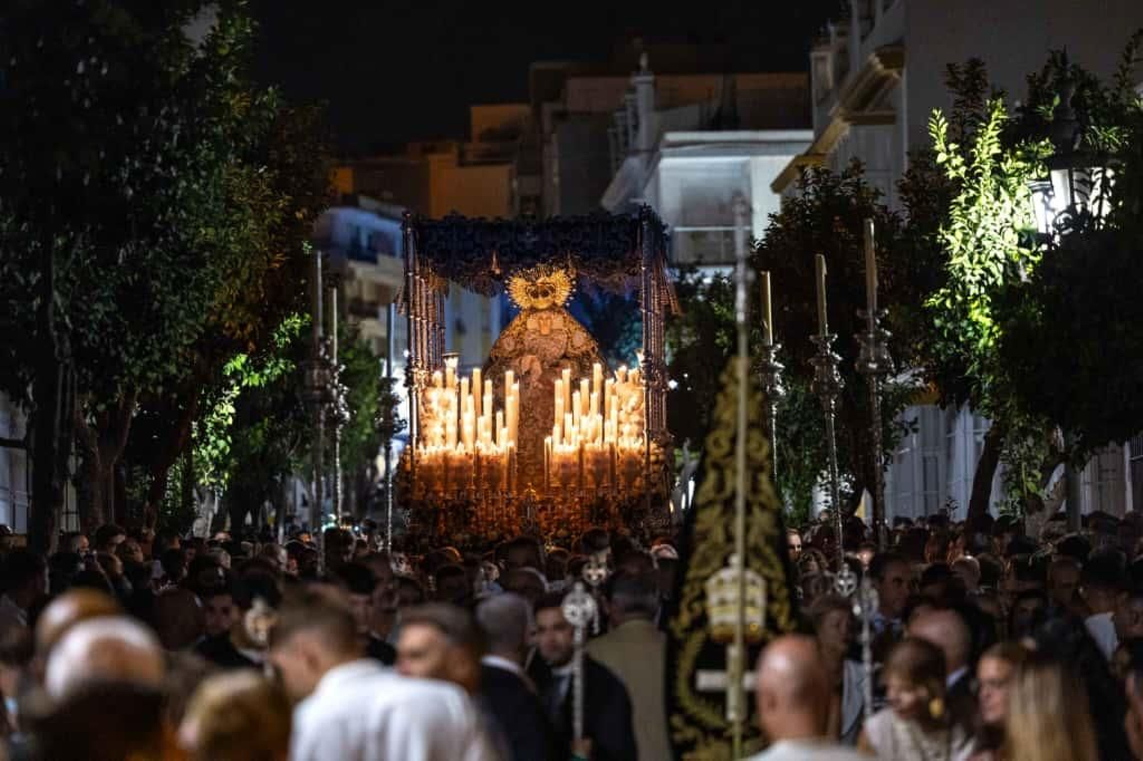 Procesión extraordinaria de Gracia y Esperanza en San Fernando: las imágenes