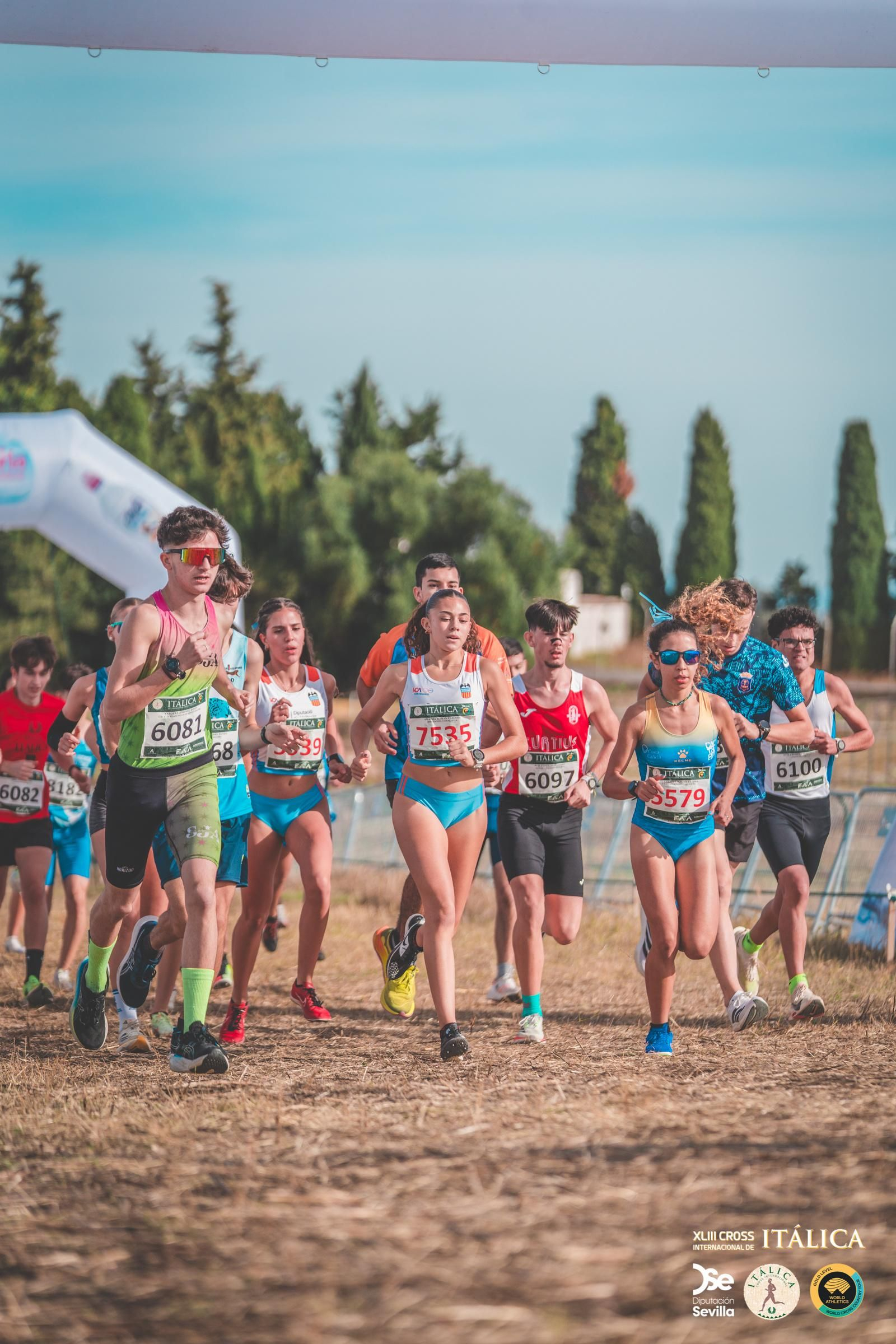 Búscate en las fotos del Cross de Itálica 2025 | 5