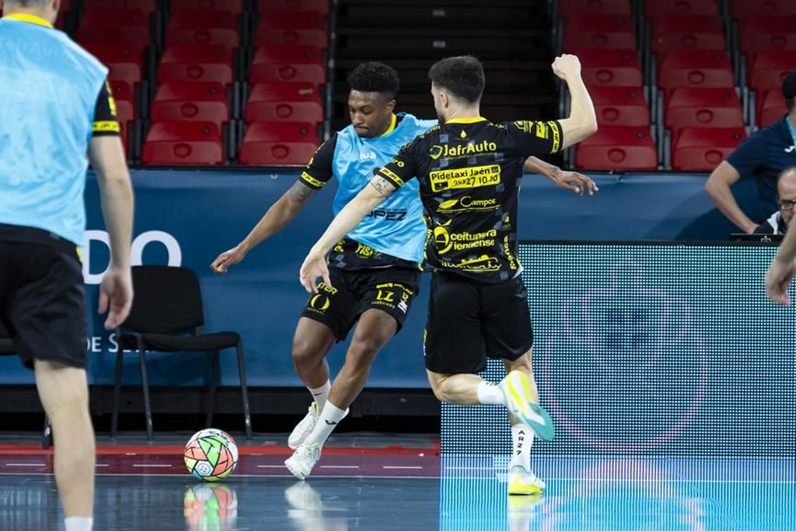 Llegada a Sevilla y último entrenamiento del Jaén Paraíso Interior FS antes de la Copa del Rey