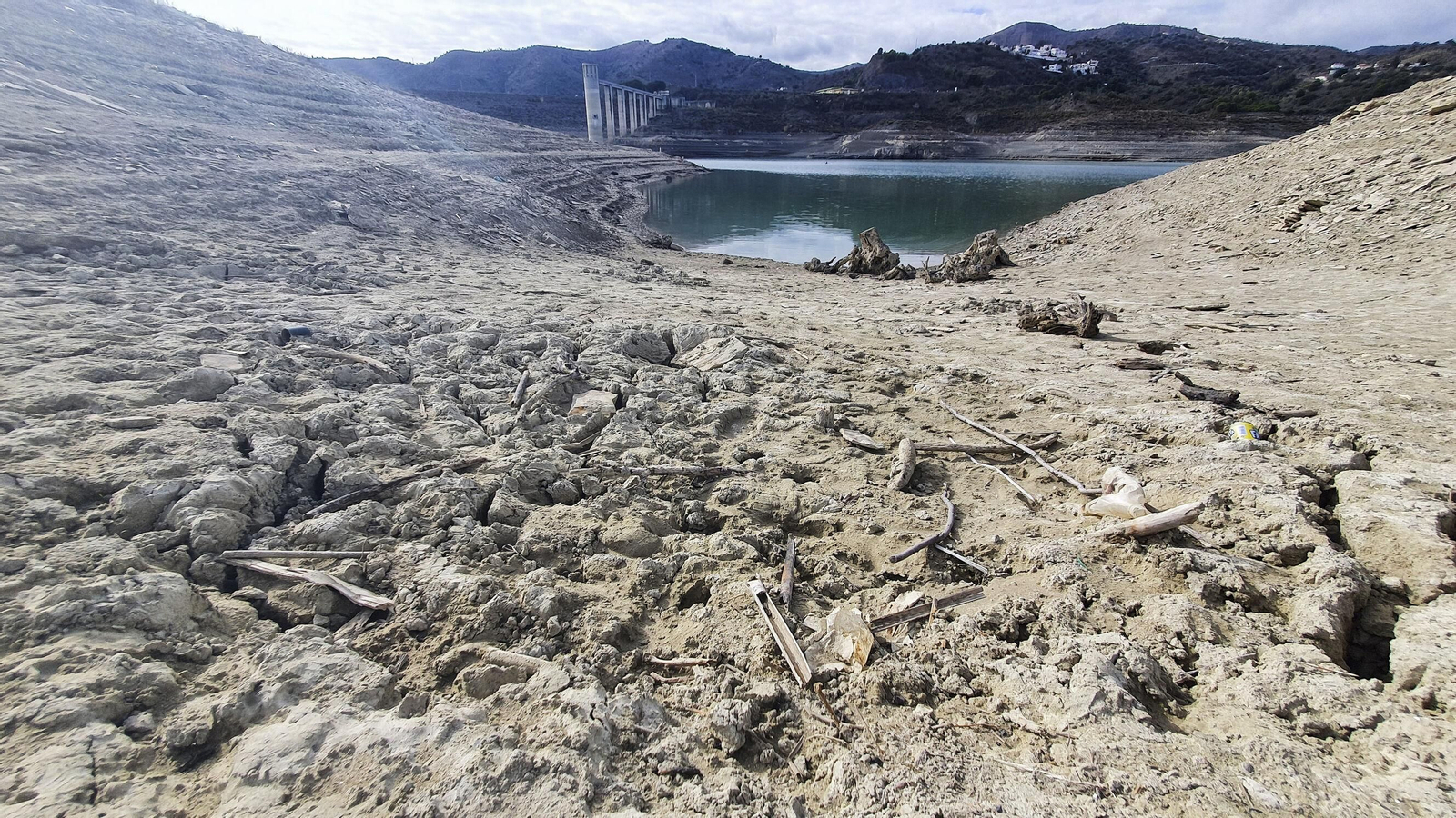 El pantano de la Viñuela, al 15% de su capacidad. El pantano de la Viñuela, al 15% de su capacidad.