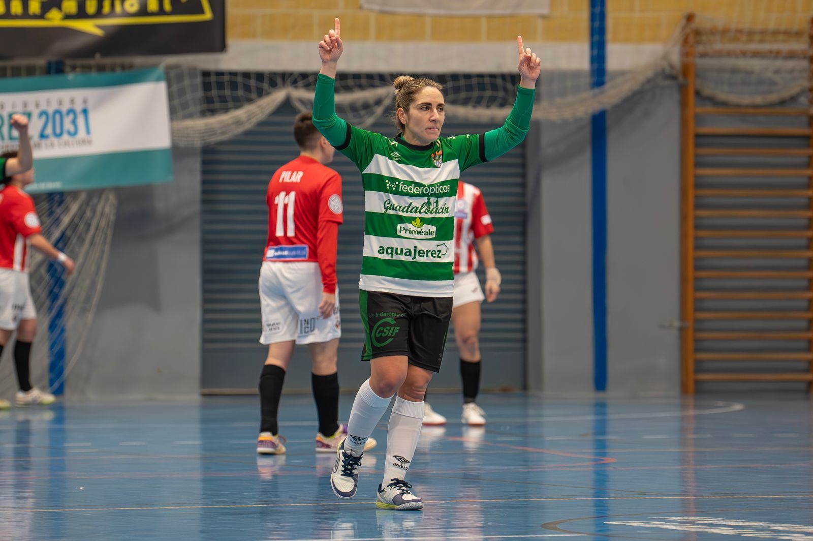 Amelia de la Flor celebra un gol con el Guadalcacín FSF.