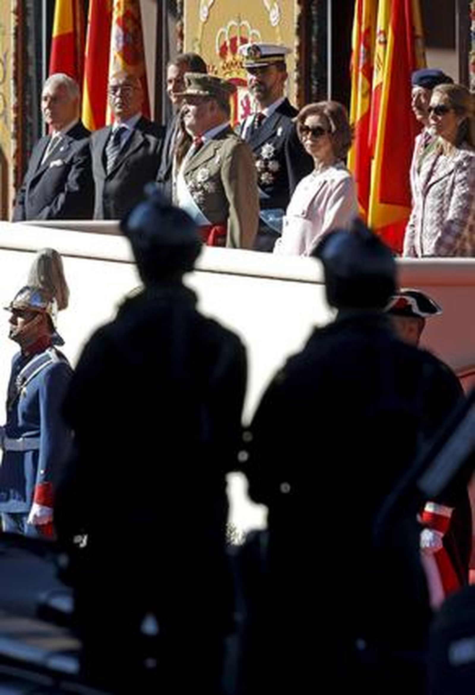 Desfile militar con motivo del día de la Fiesta Nacional. / EFE