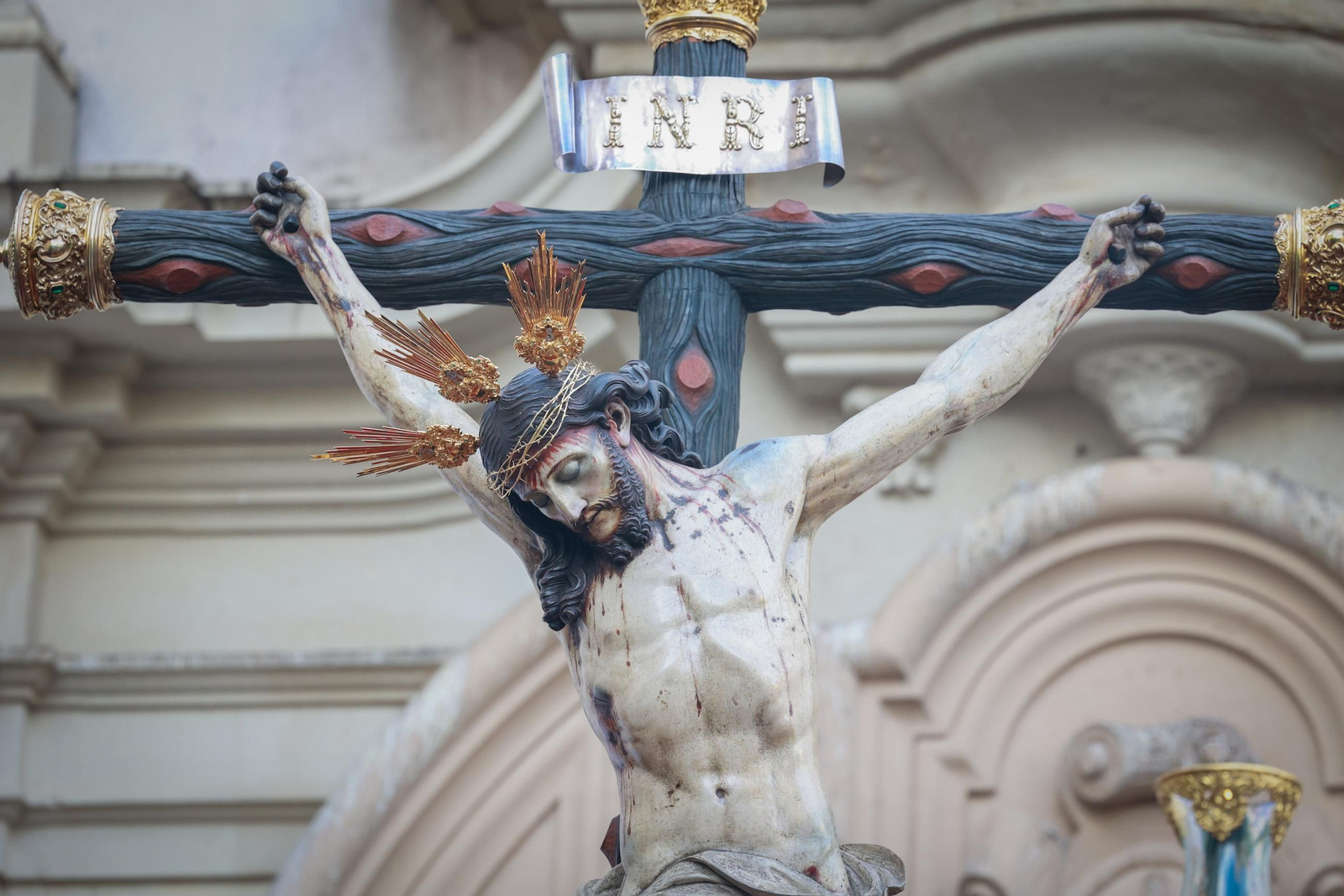 Imágenes de la salida de Vera Cruz en la Semana Santa de Cádiz 2025
