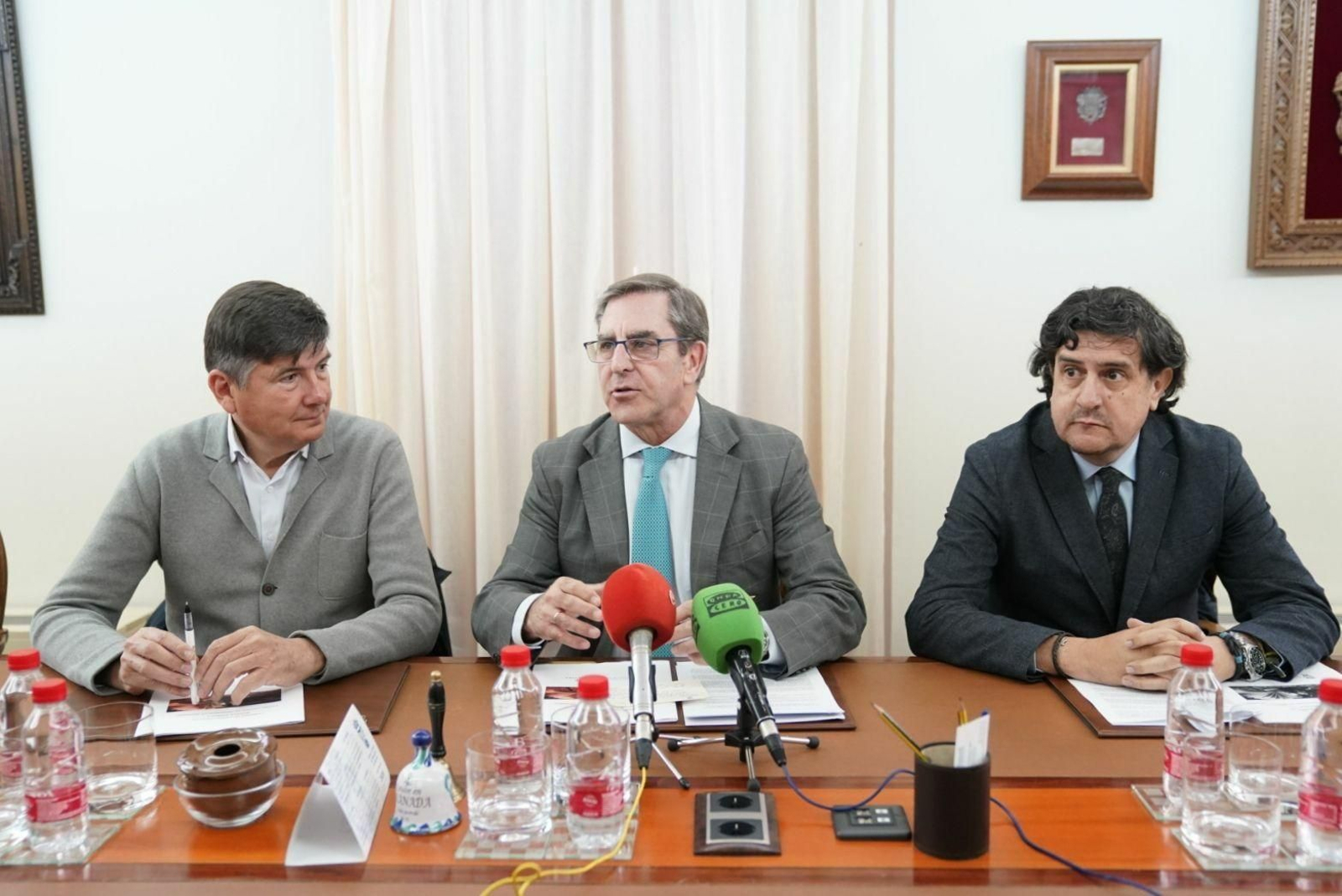 El Colegio de Abogados de Granada y Almuzara crean un premio de Novela Jurídica