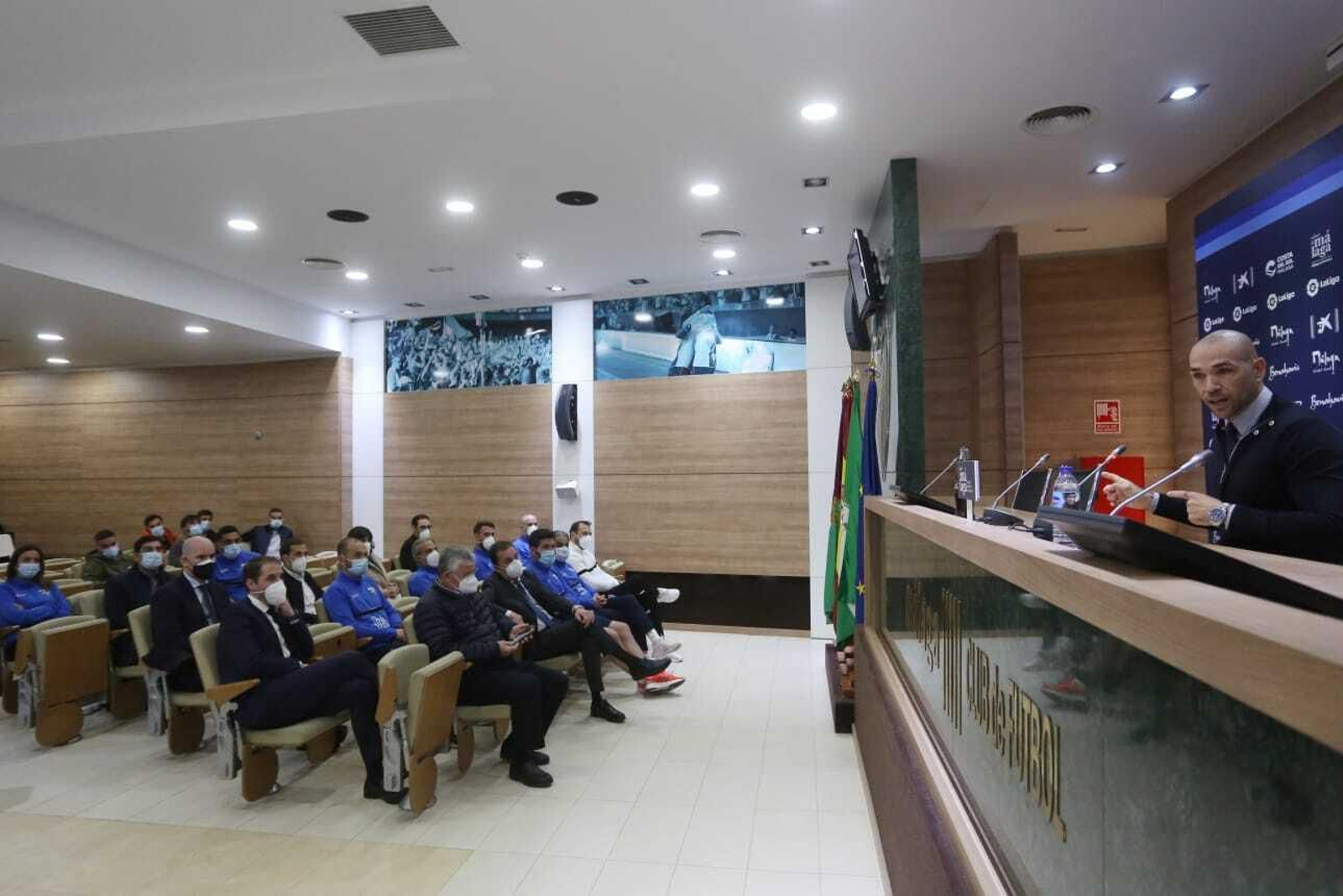 La comparecencia de Manolo Gaspar en La Rosaleda, en fotos