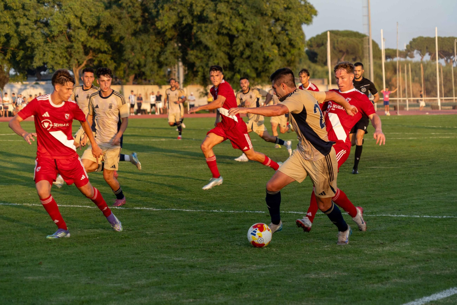 Imágenes del XXXIX Memorial Manuel González Rodríguez entre el Recreativo de Huelva - Sevilla Atlético