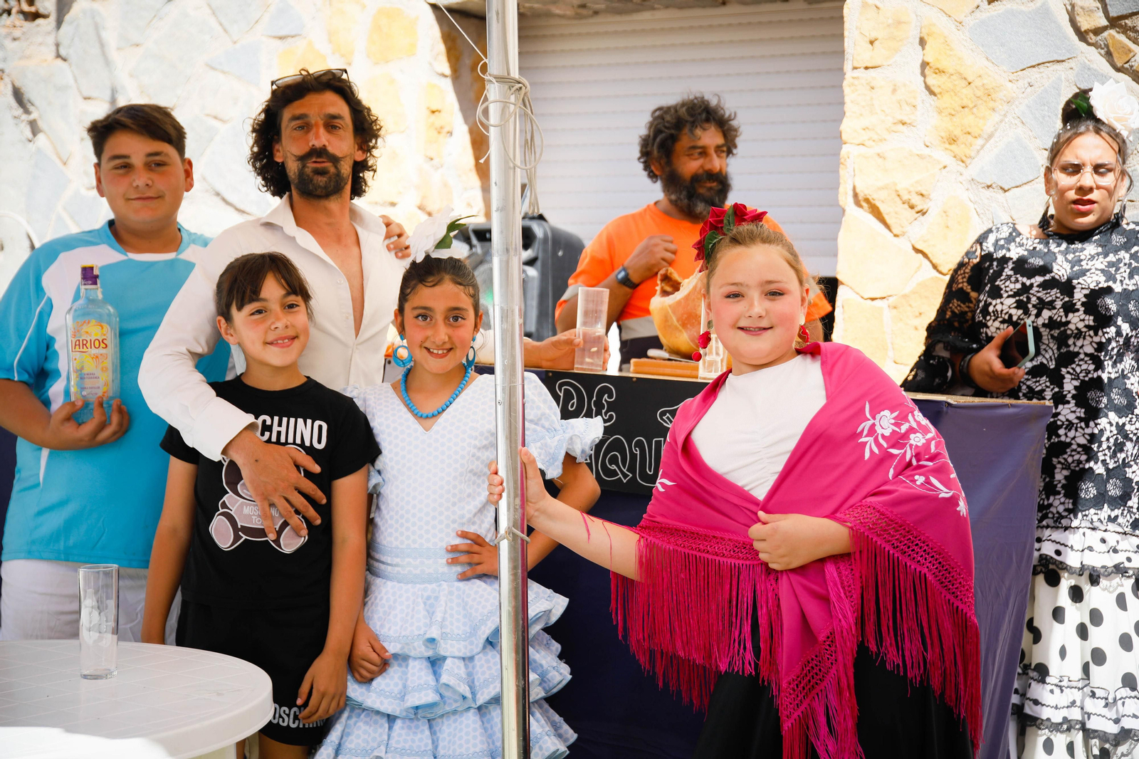 Así es la gran alfombra de serrín para que levite la Virgen de Fátima de Tíjola