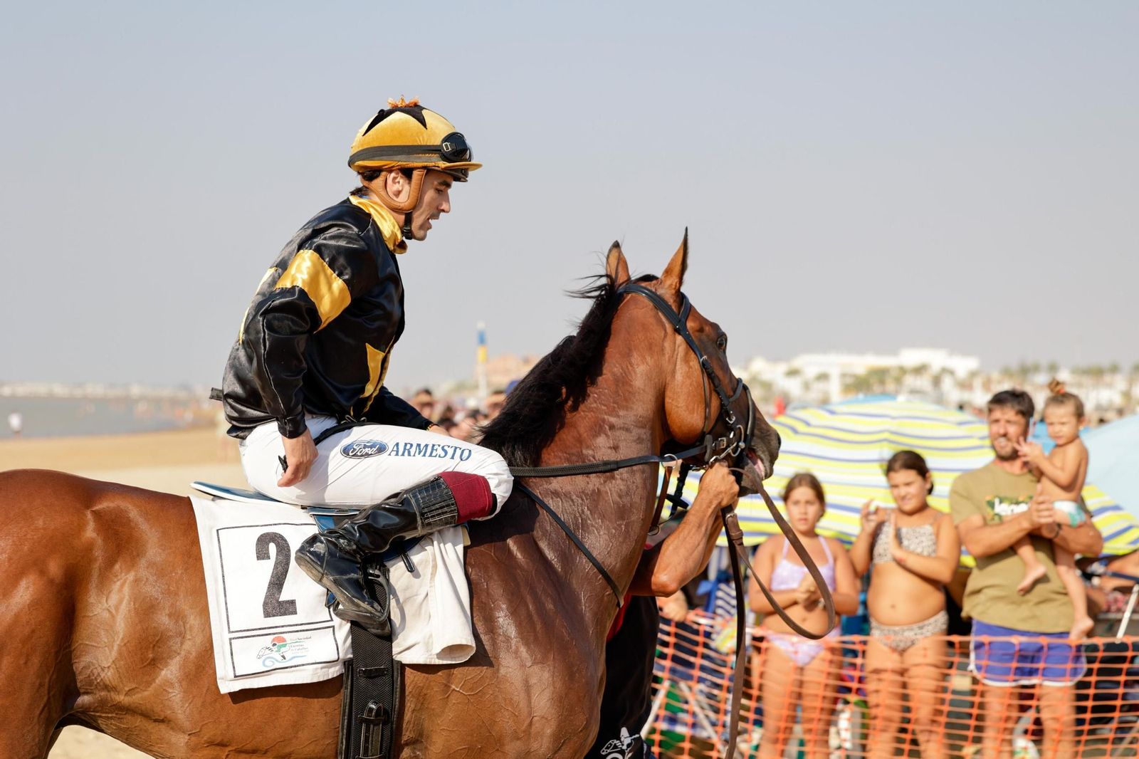 Imagen de la segunda jornada del ciclo final de las Carreras de Caballos de Sanlúcar 2025