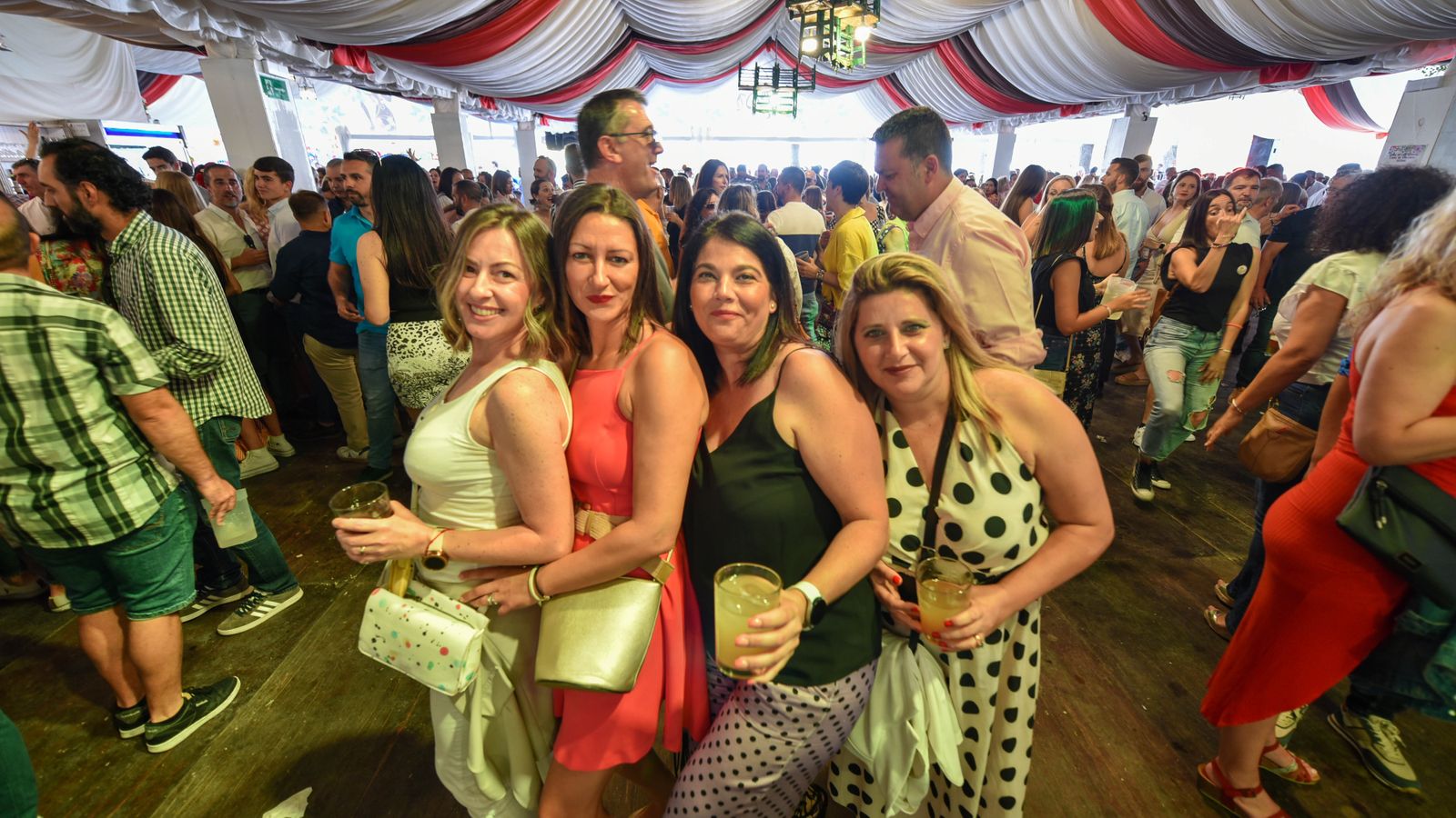 Búscate en las fotos del sábado en la Feria de Los Barrios 2023