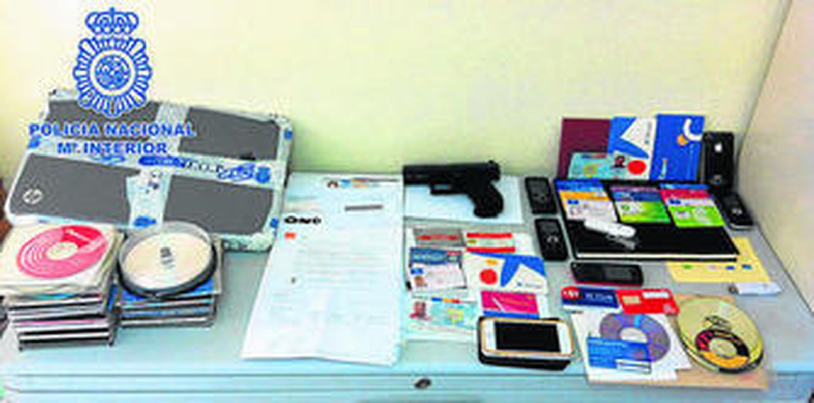 El material intervenido al repartidor de butano.