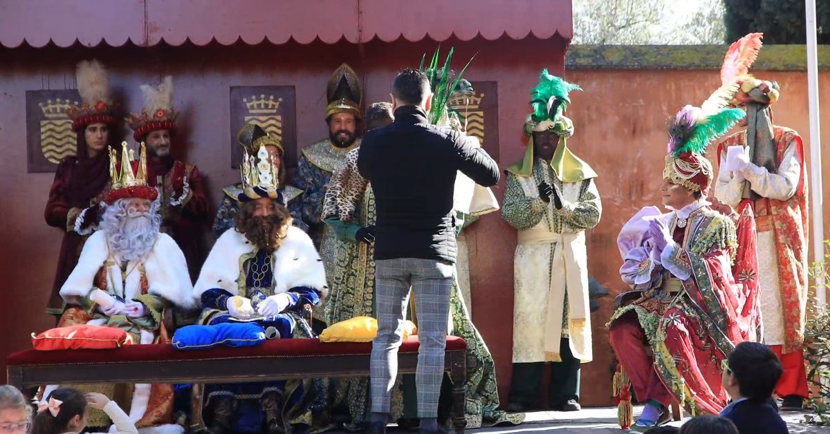 Vídeo | Emocionante coronación de los Reyes Magos de Jerez 2026 en el ...