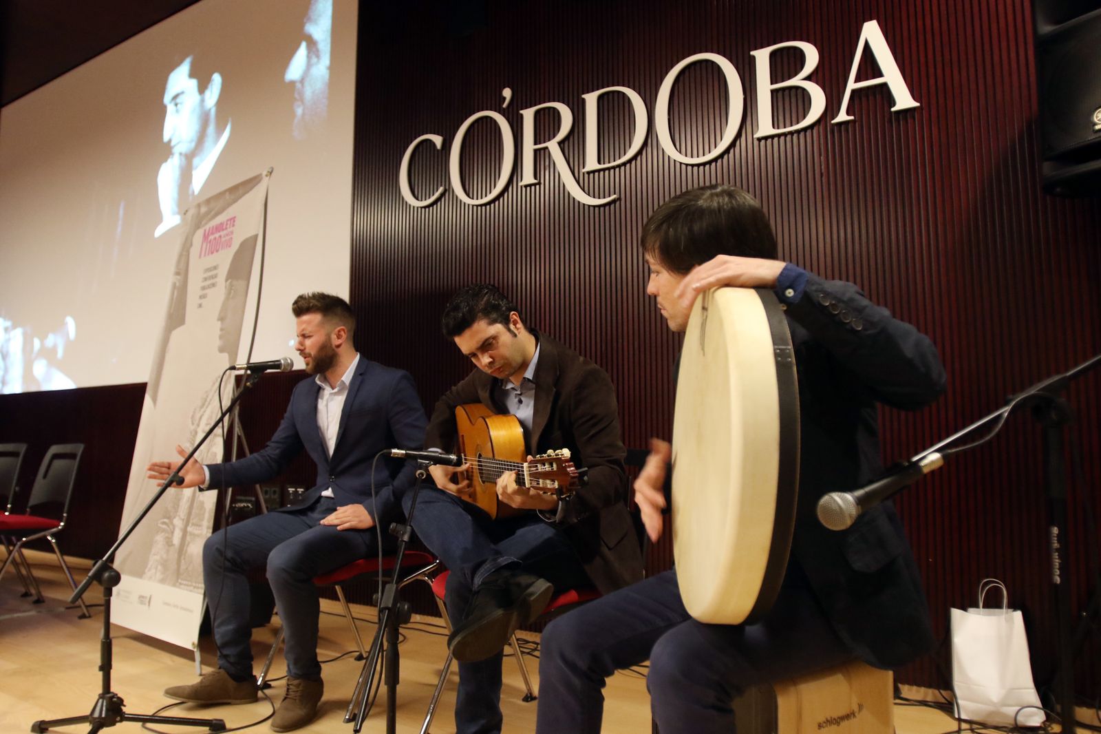 Imágenes de la  presentación de los actos por el nacimiento de Manolete.