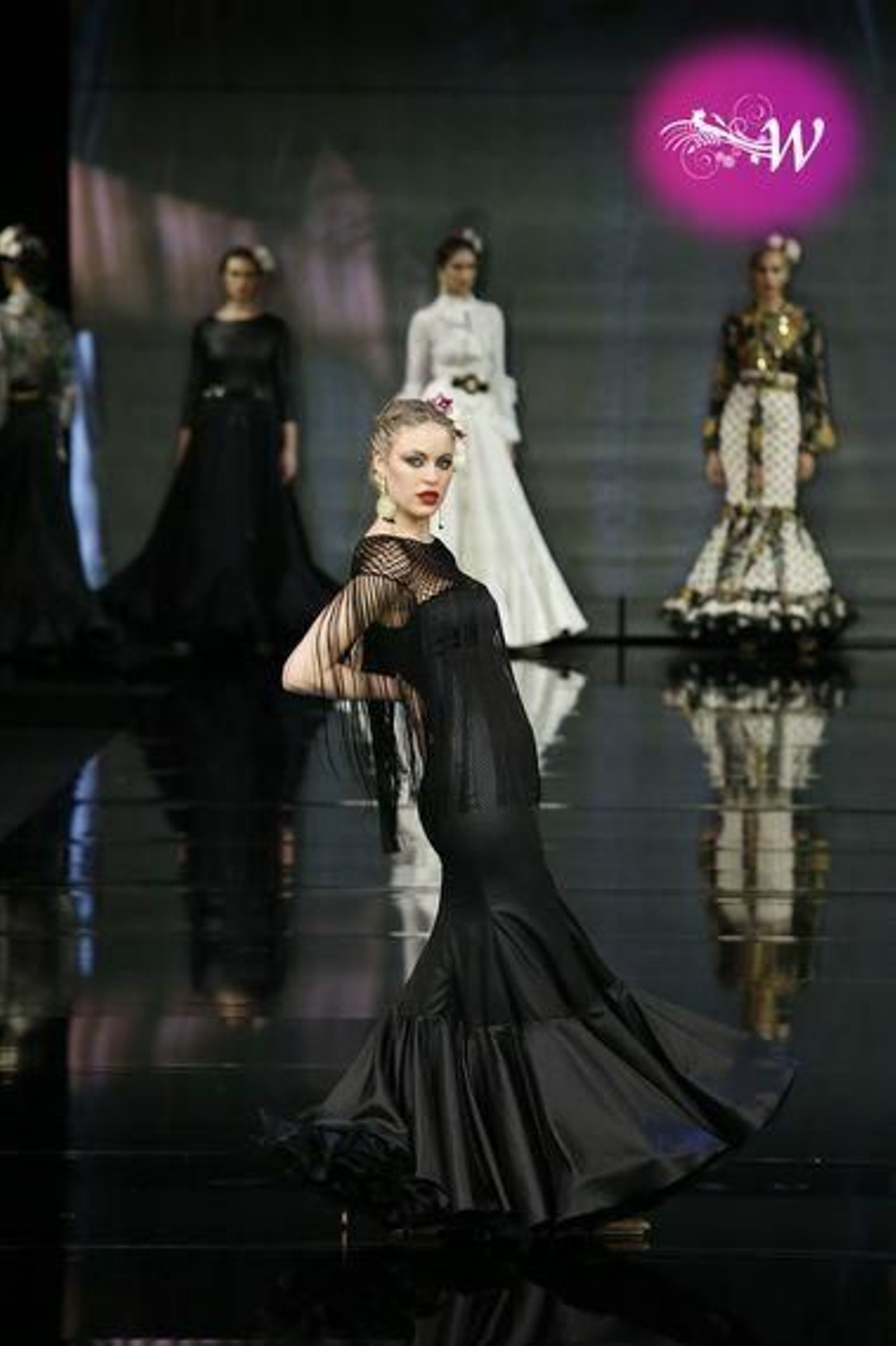 Carmen Vega presenta su colección en SIMOF 2020, todas las fotos de su desfile