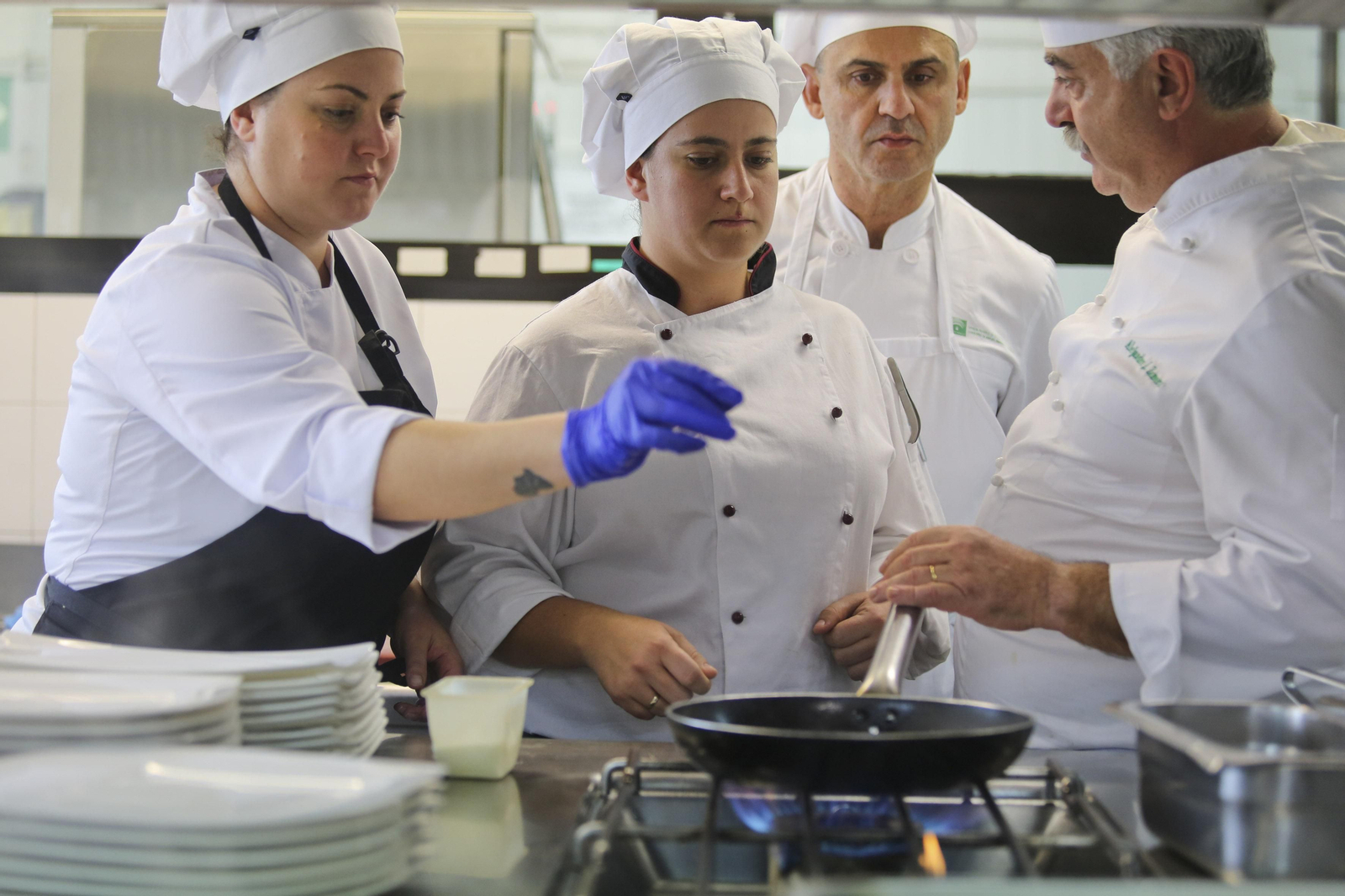 Fotos de alumnos en el restaurante de La Cónsula