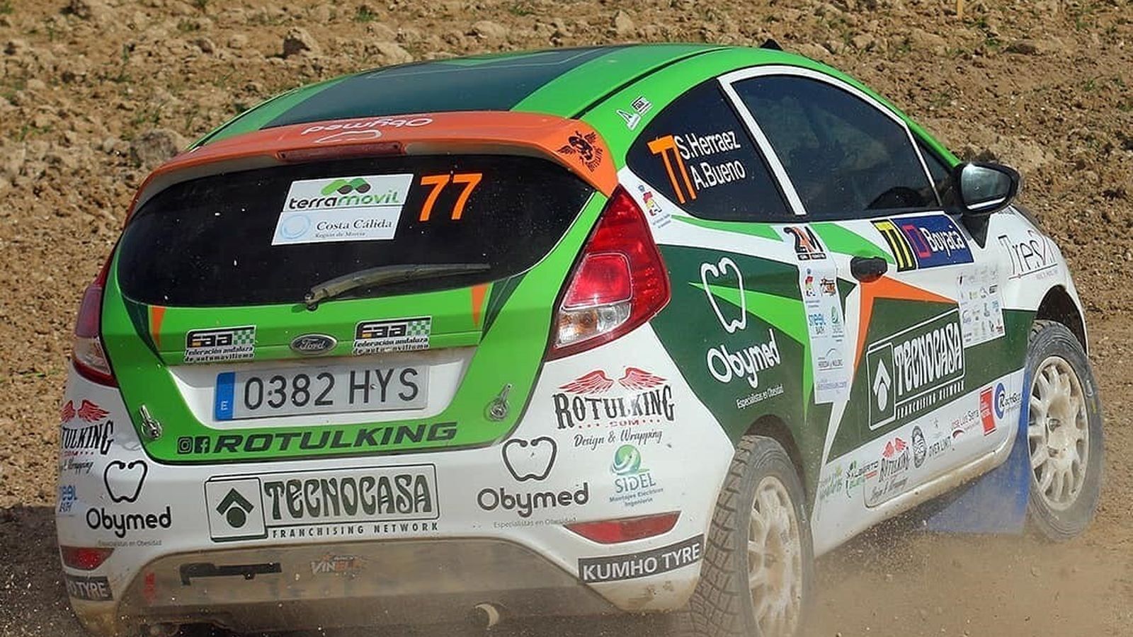 El Ford Fiesta de Alberto Bueno, durante el último rallye en Lorca.