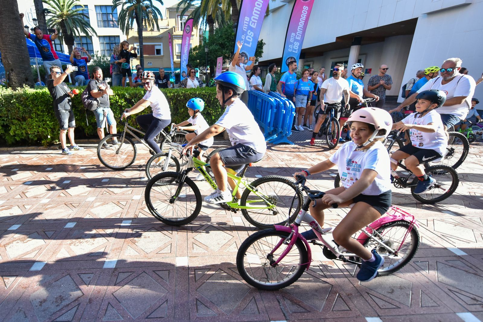 Las fotos del Día de la Bicicleta en La Línea