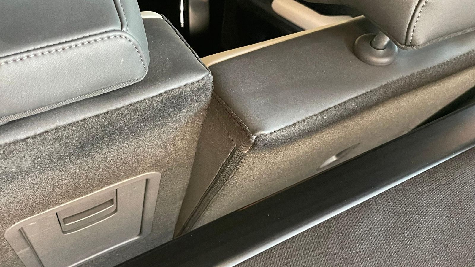 Los respaldos traseros admiten diferentes ángulos para propiciar mayor espacio de maletero o, por el contario, aportar mayor confort.