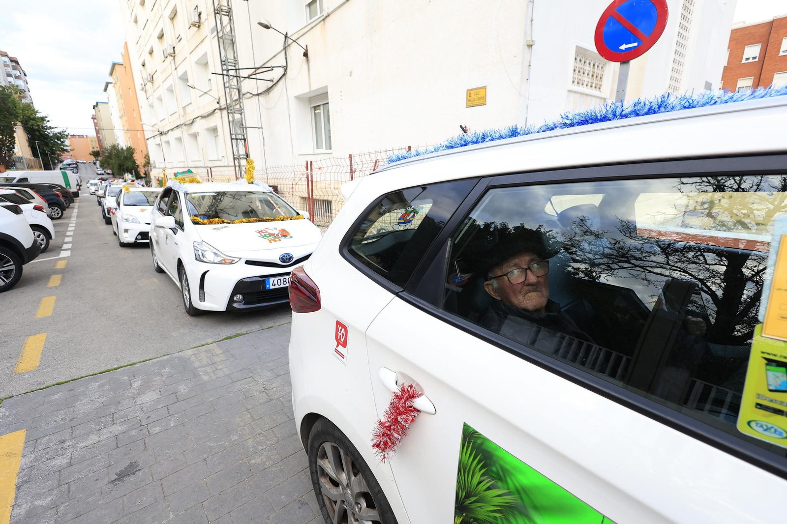 Las fotos del Paseo de la ilusión a los mayores de Algeciras