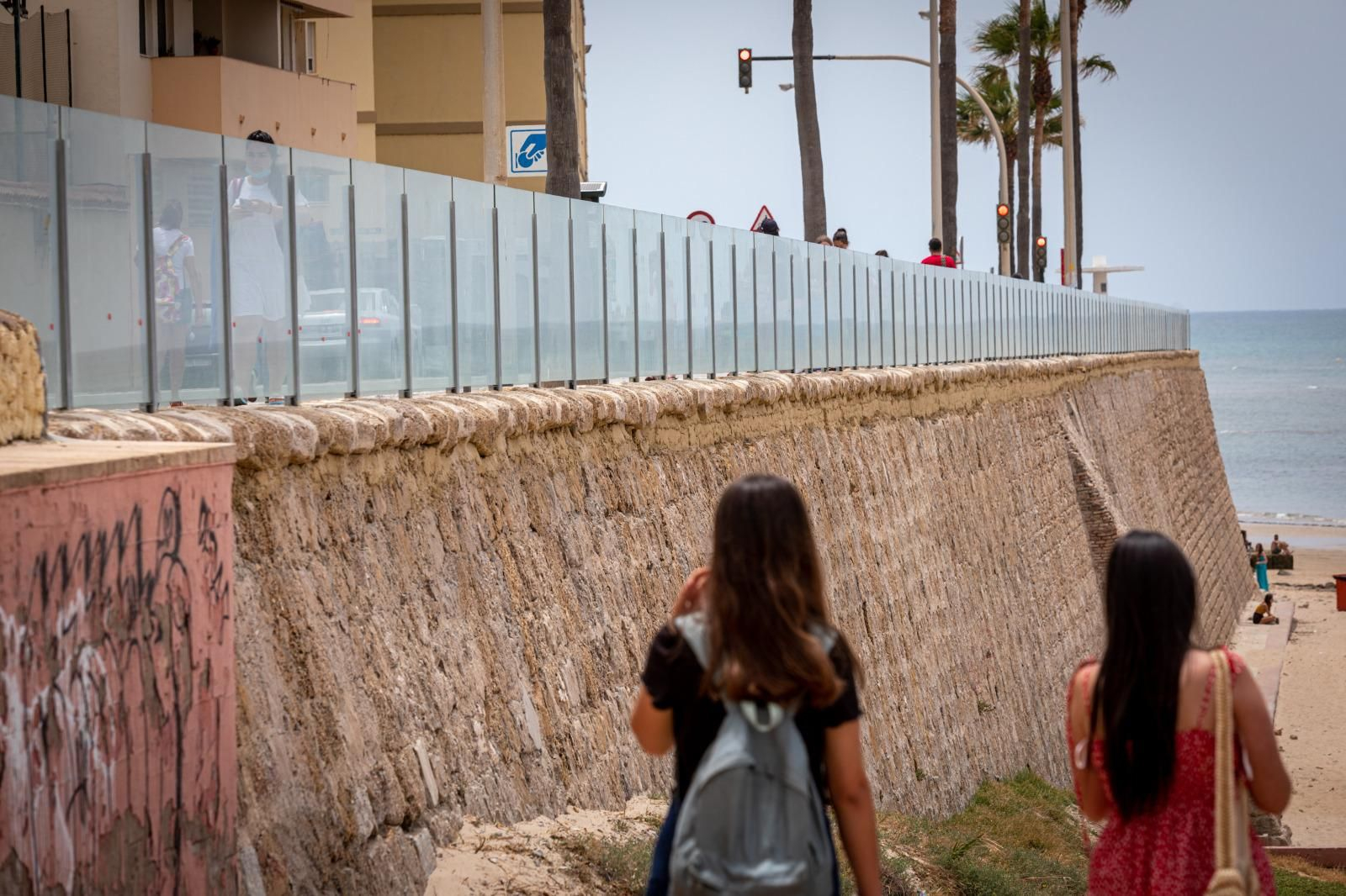 Así es la nueva valla del Paseo Marítimo de Cádiz.