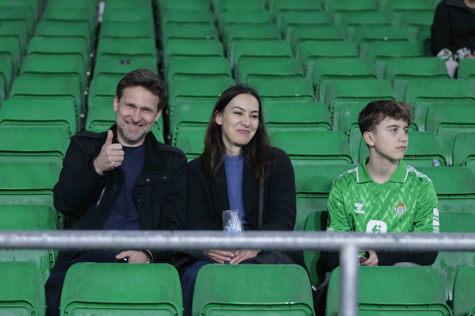 Búscate en las gradas del Villamarín