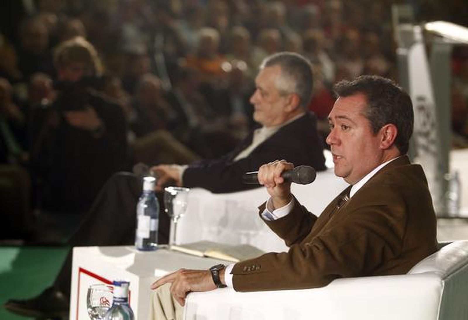 Acto de presentación del candidato socialista.

Foto: Antonio Pizarro / EFE