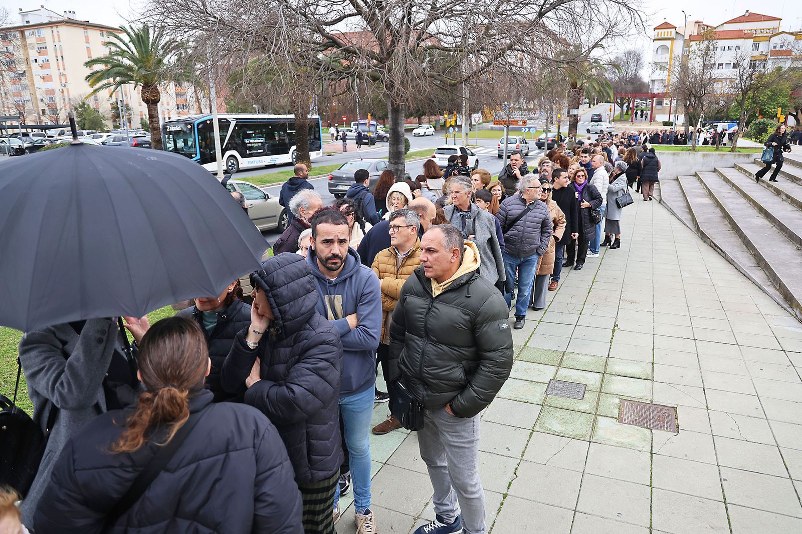 Fotografías del ambiente previo a la Misa funeral por las víctimas del accidente ferroviario