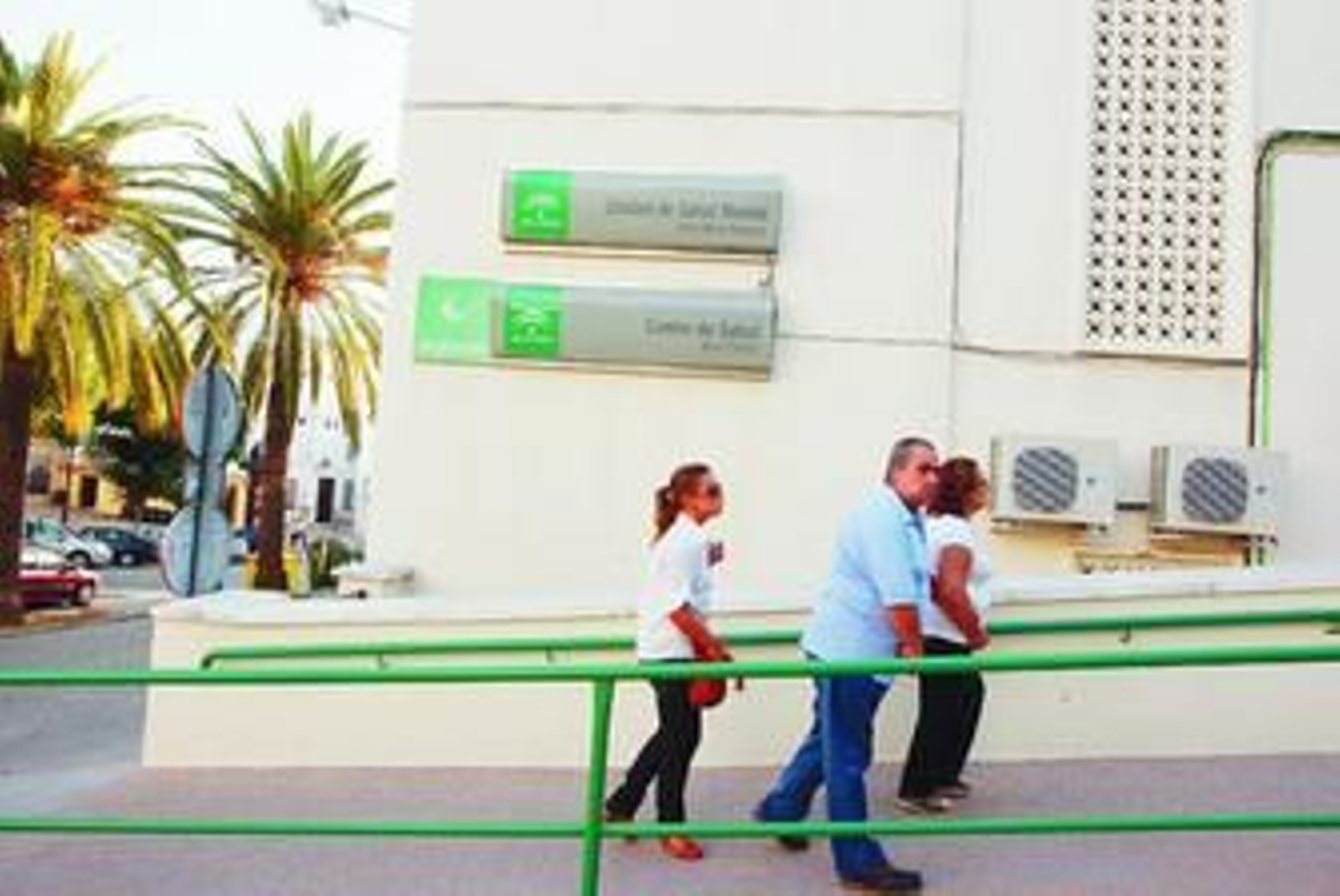 Acceso a las instalaciones de Jerez Centro, en José Luis Díez.