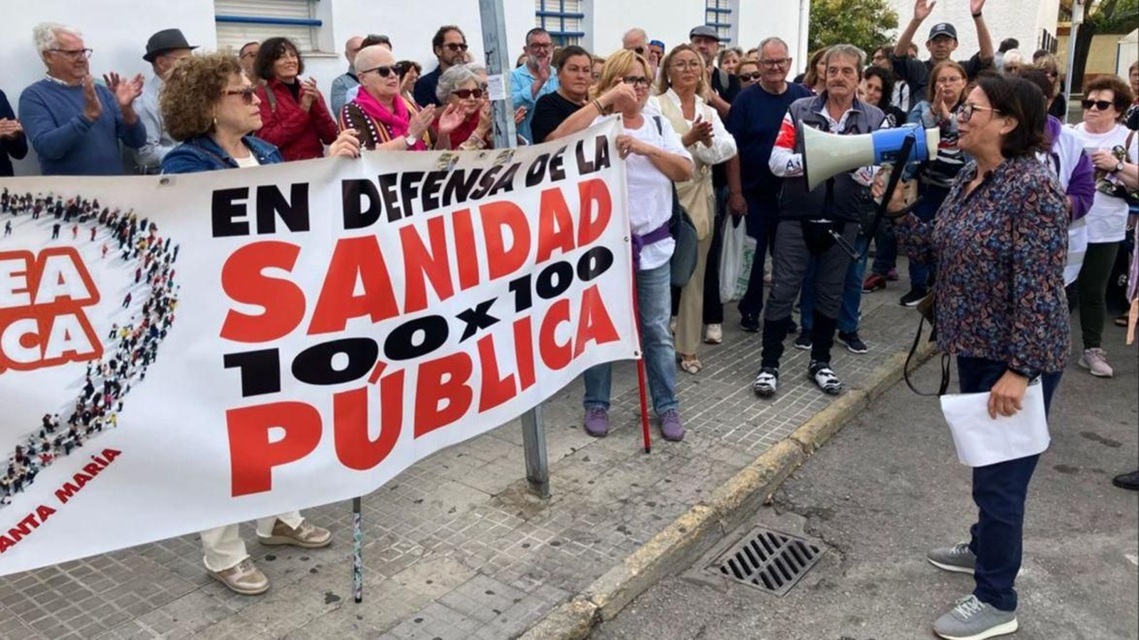 Una uimagen de la protesta de este martes en el centro de salud Pinillo Chico.