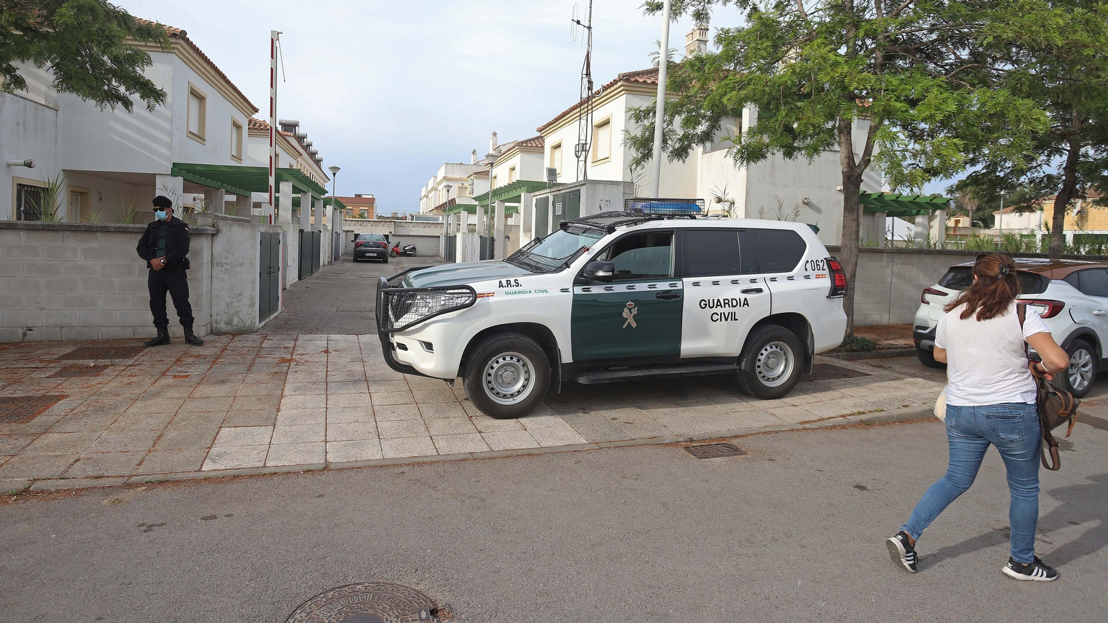 Fotos de los registros de la Guardia Civil en Algeciras Fotos de los registros de la Guardia Civil en Algeciras