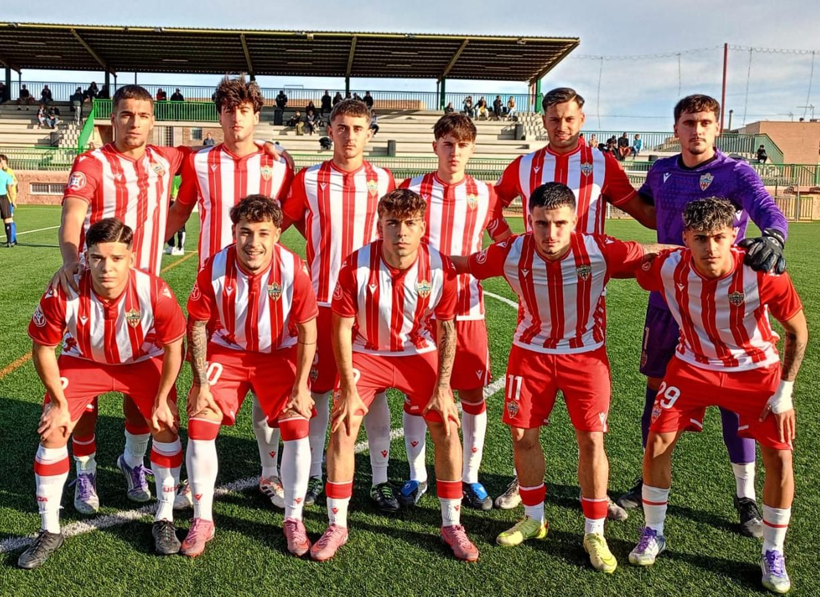 Once presentado por los rojiblancos en su encuentro frente al Tomares disputado en el Francisco Pomedio.