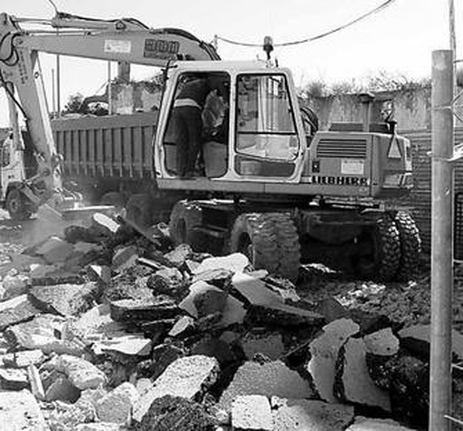 Los trabajos que han empezado a ejecutarse en la Avenida de Chipiona.