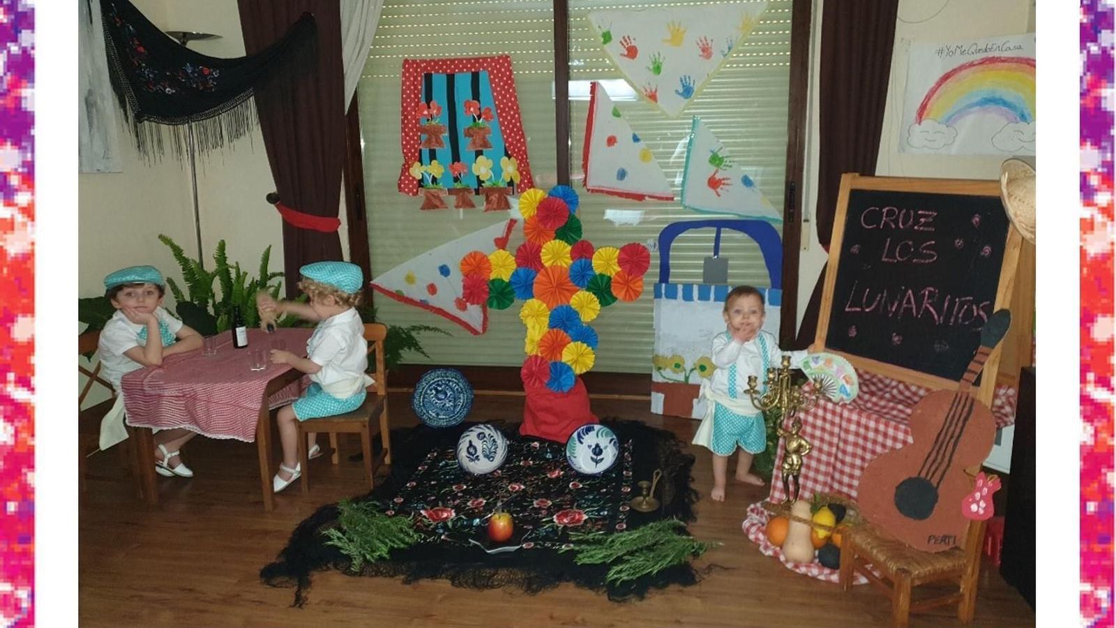 Cruz 'Los lunaritos'.