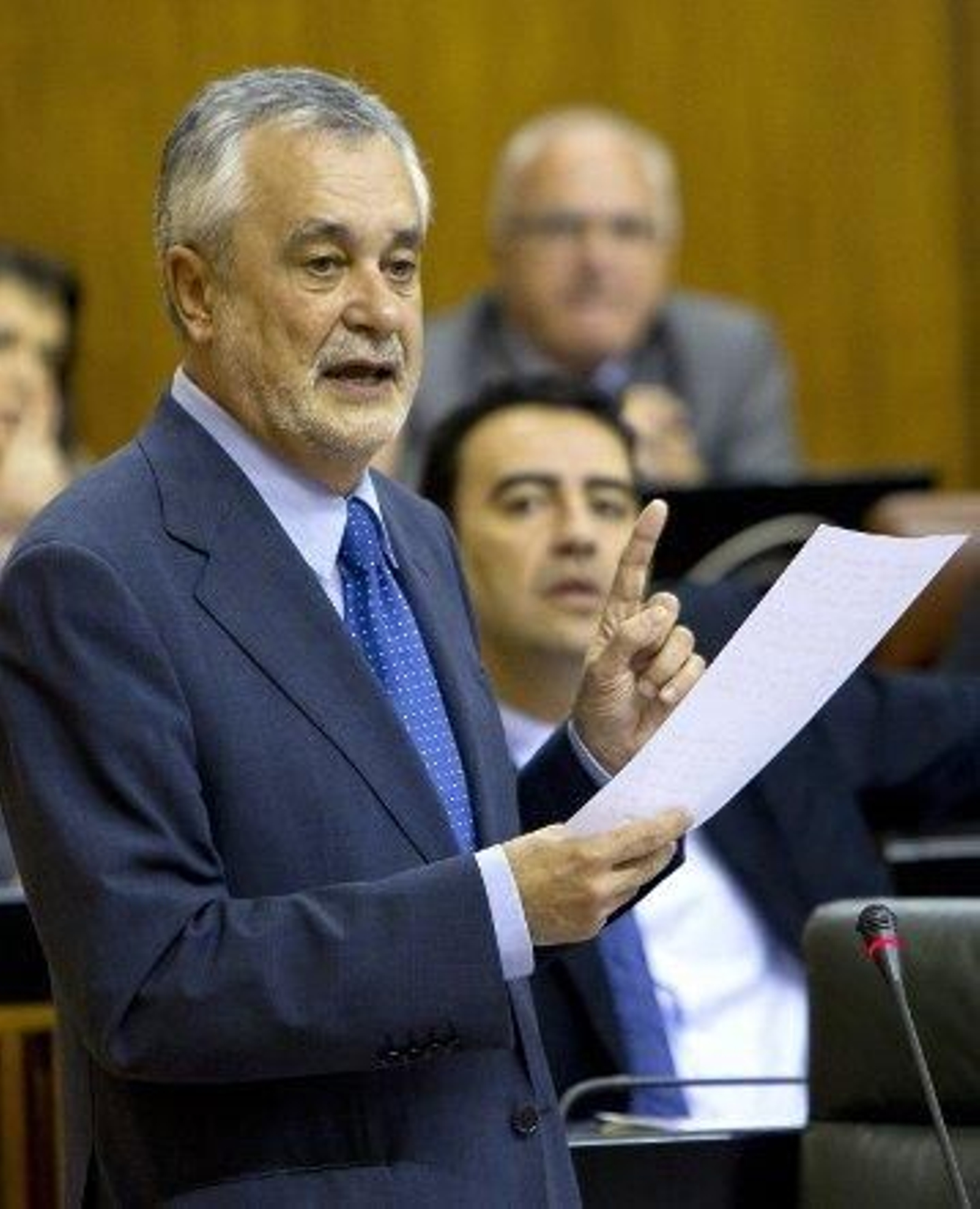 Griñán niega que el Consejo de Gobierno conociera el informe que alertaba de irregularidades en los ERE