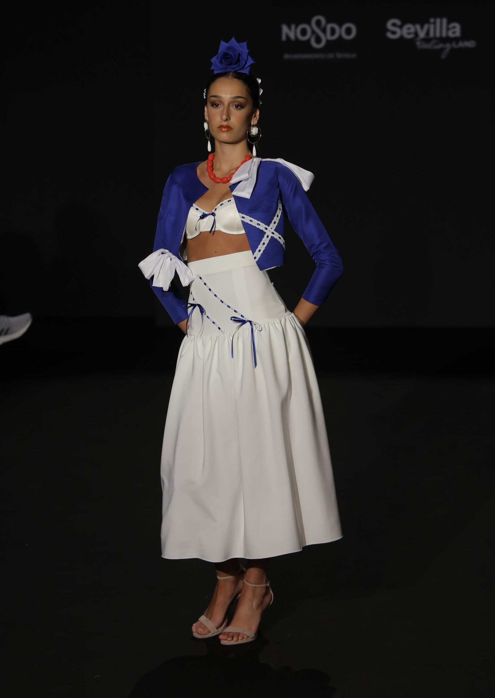 Emprende Lunares, el desfile de moda flamenca de Samuel Reyes, que anticipa la Feria de Abril: todas las fotos.