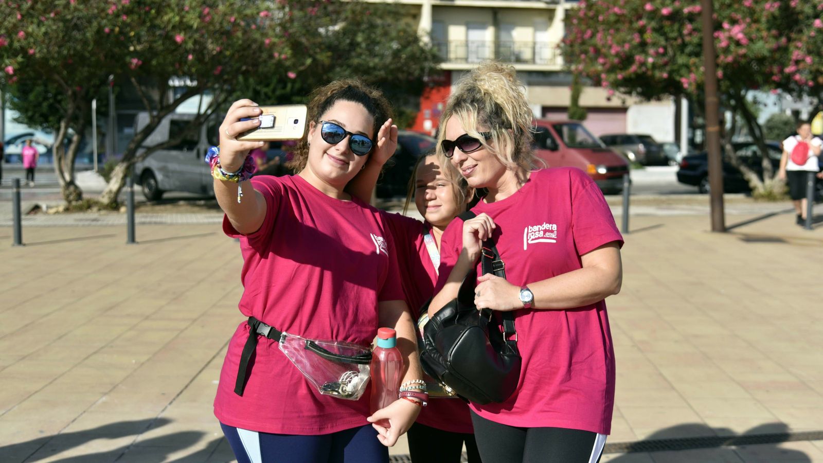 las mejores fotos de la Marcha contra el cáncer de mama en Algeciras